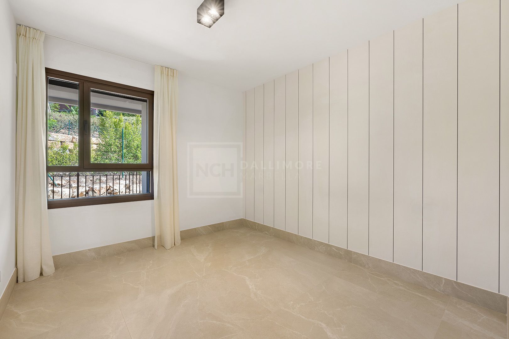 Stunning 3-Bedroom Duplex Penthouse in Almazara Hills