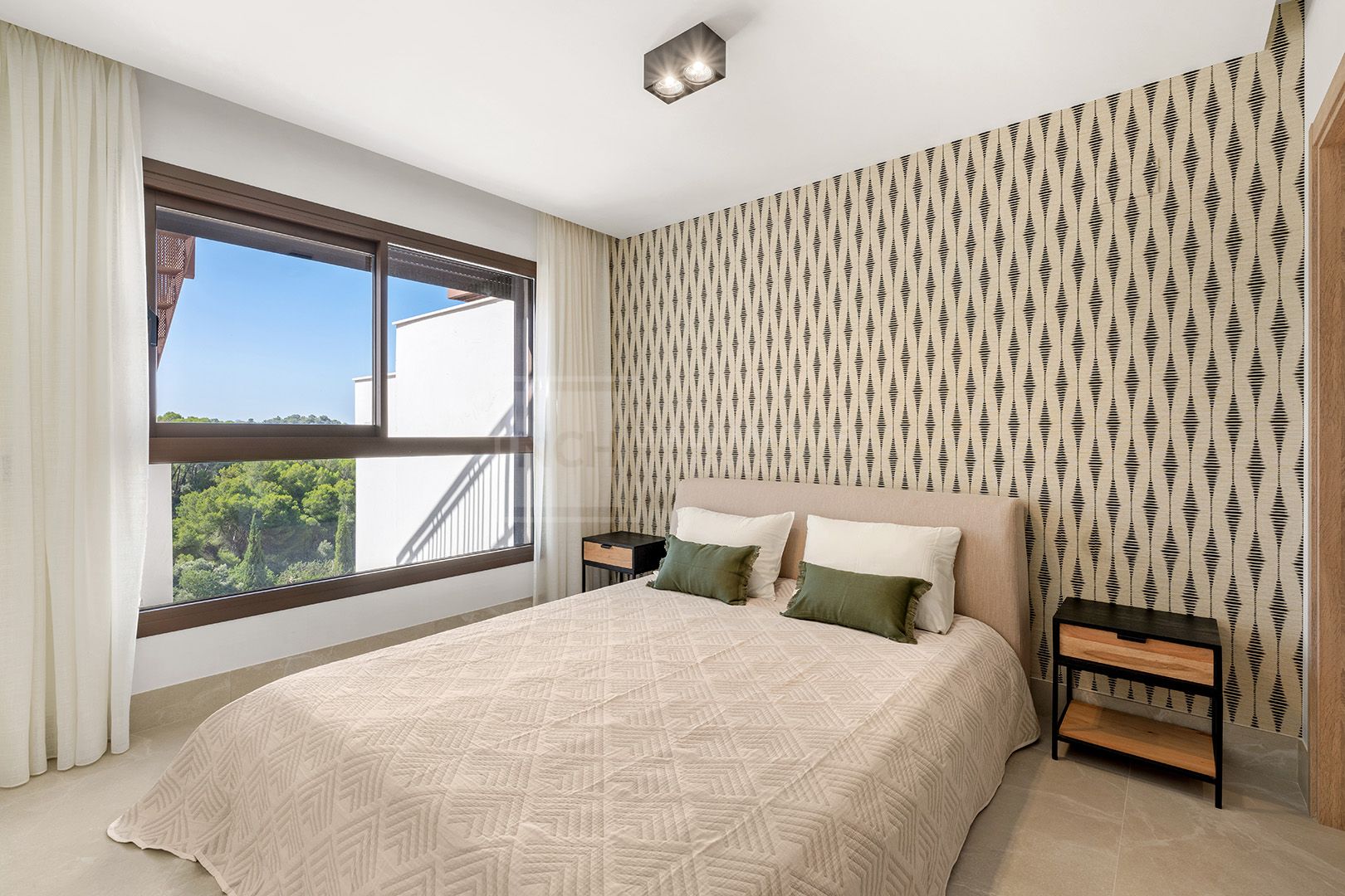 Stunning 3-Bedroom Duplex Penthouse in Almazara Hills