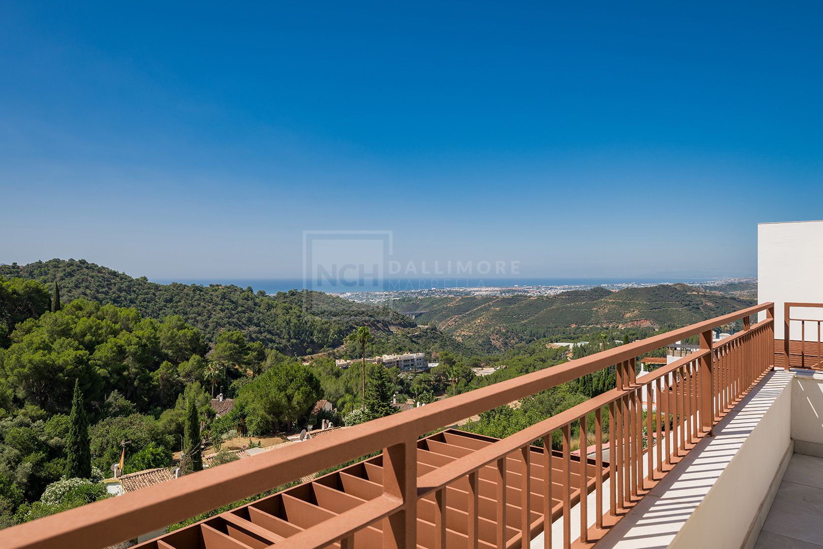 Stunning 3-Bedroom Duplex Penthouse in Almazara Hills