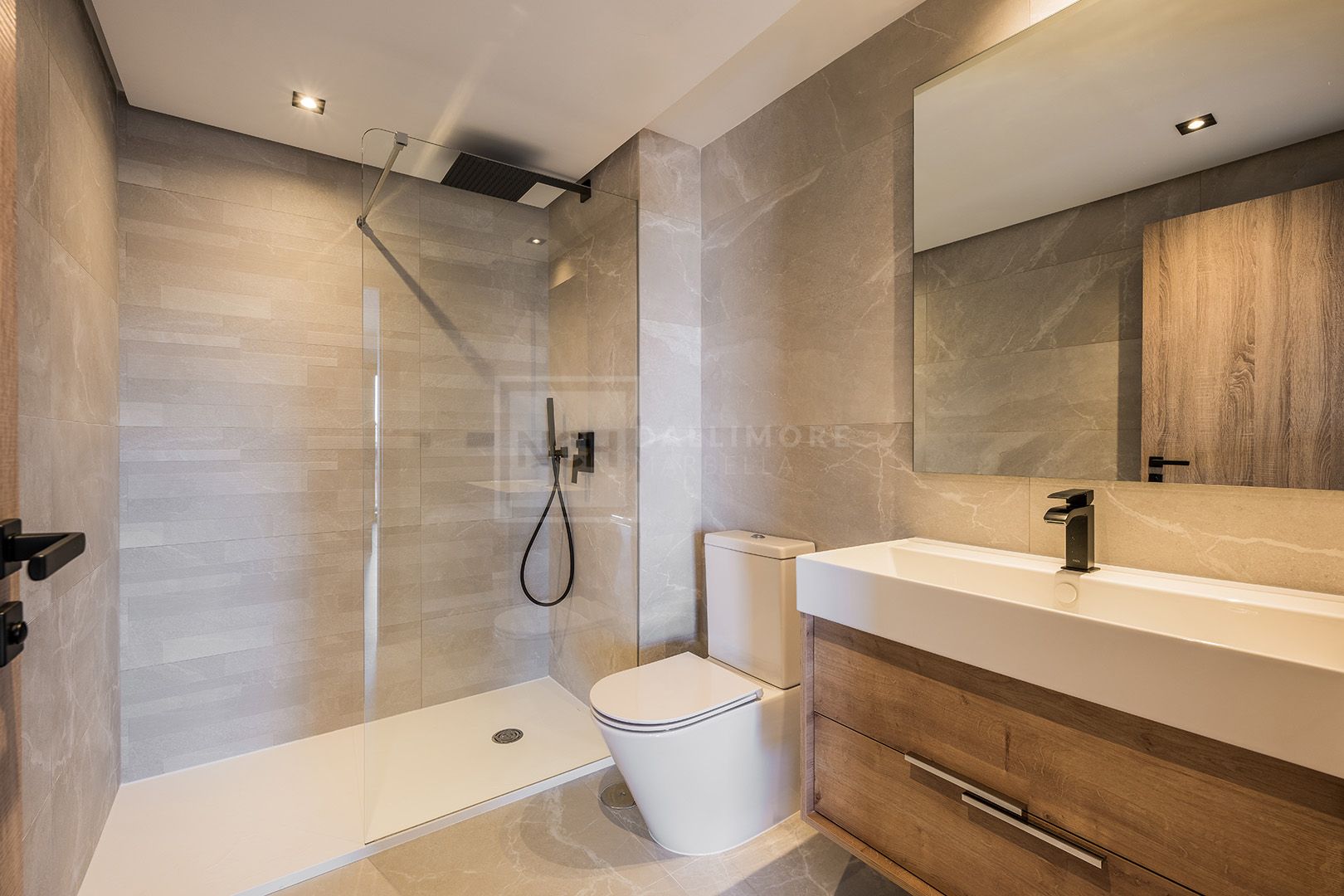 Stunning 3-Bedroom Duplex Penthouse in Almazara Hills