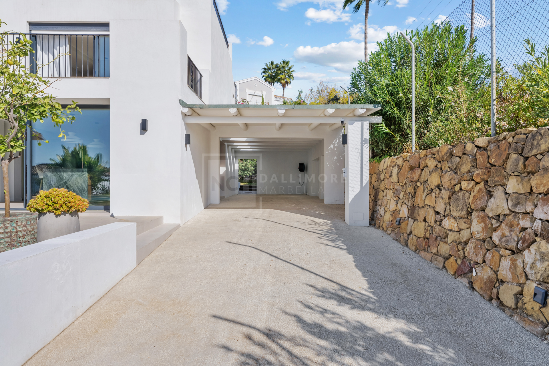 Villa With Open Views Close to Los Naranjos Golf