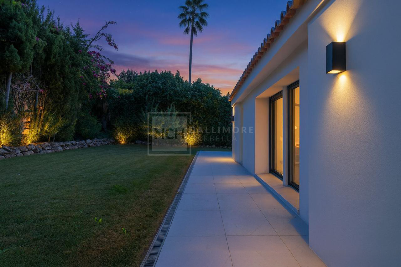 Villa With Open Views Close to Los Naranjos Golf