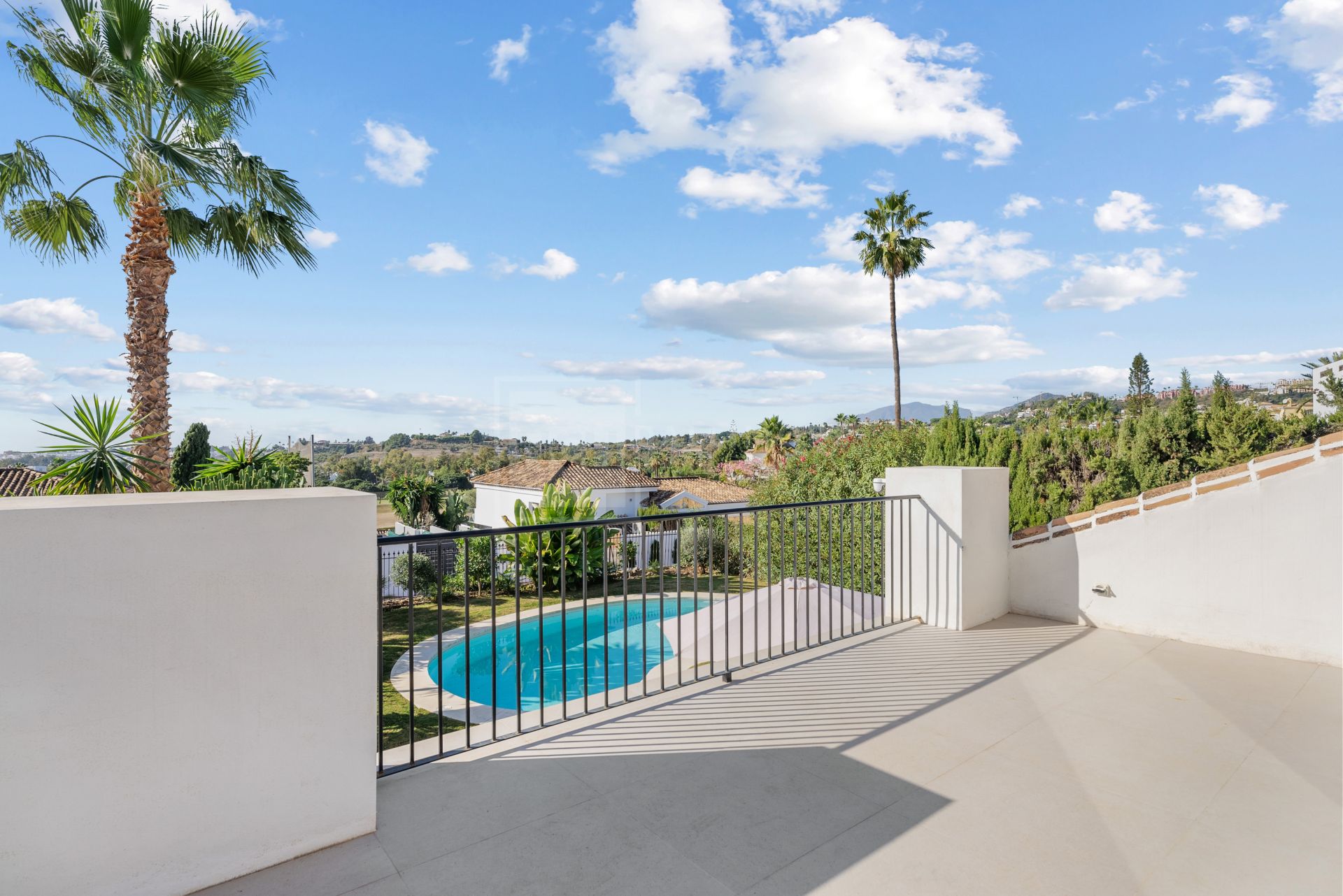 Villa With Open Views Close to Los Naranjos Golf