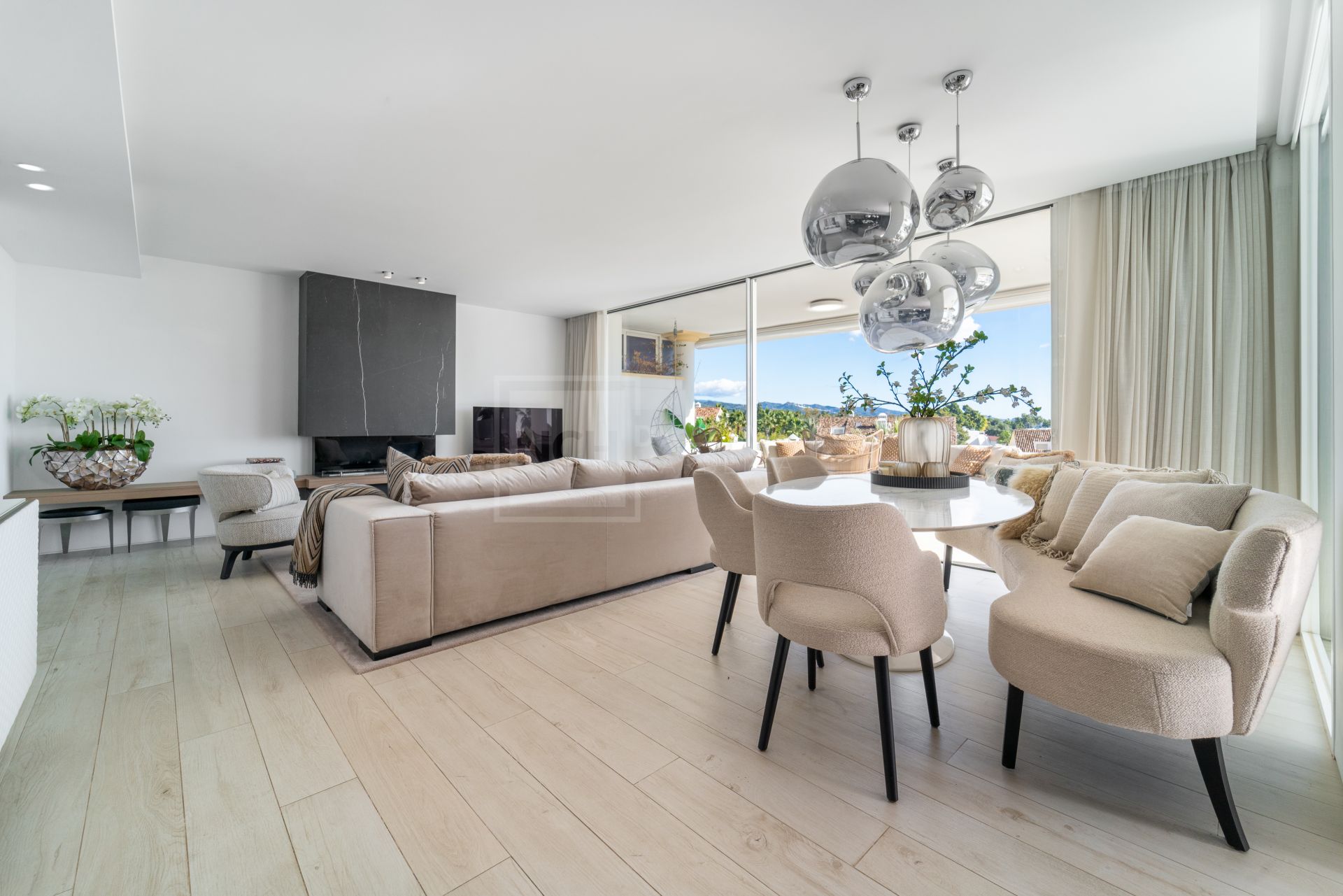 3-Bedroom Penthouse With Spectacular Sea Views