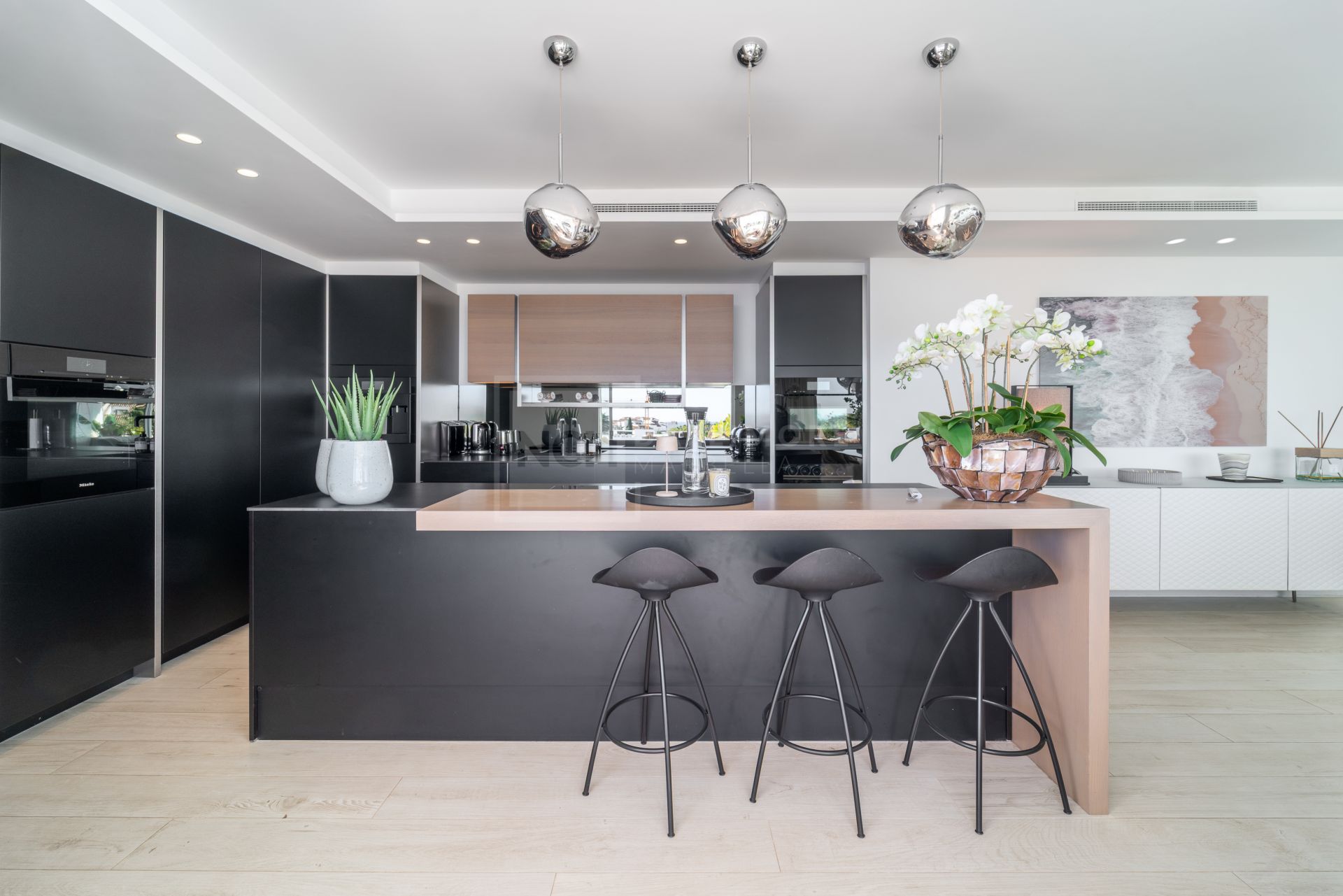 3-Bedroom Penthouse With Spectacular Sea Views
