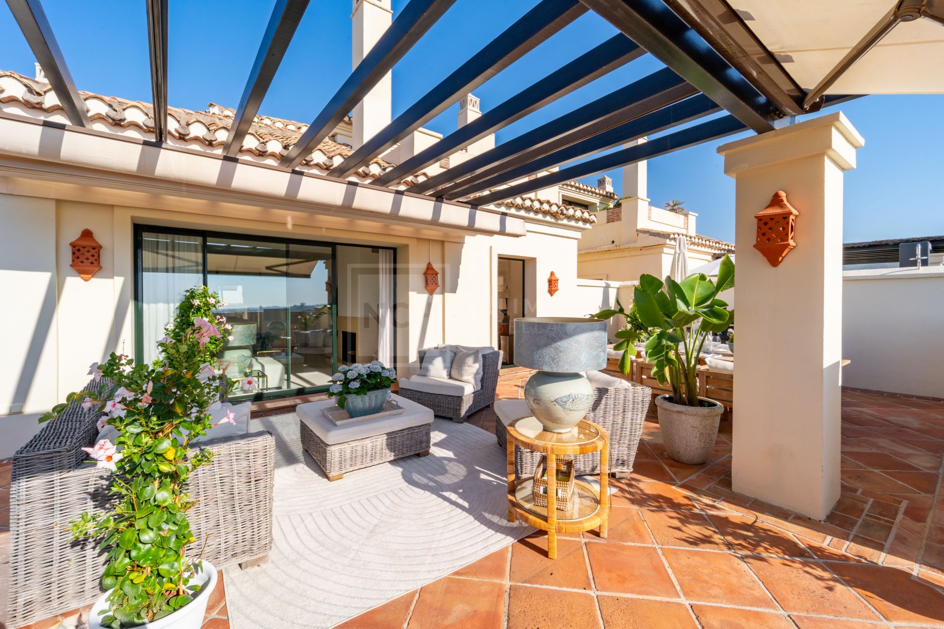 Atico Duplex en venta en Los Capanes del Golf, Benahavis