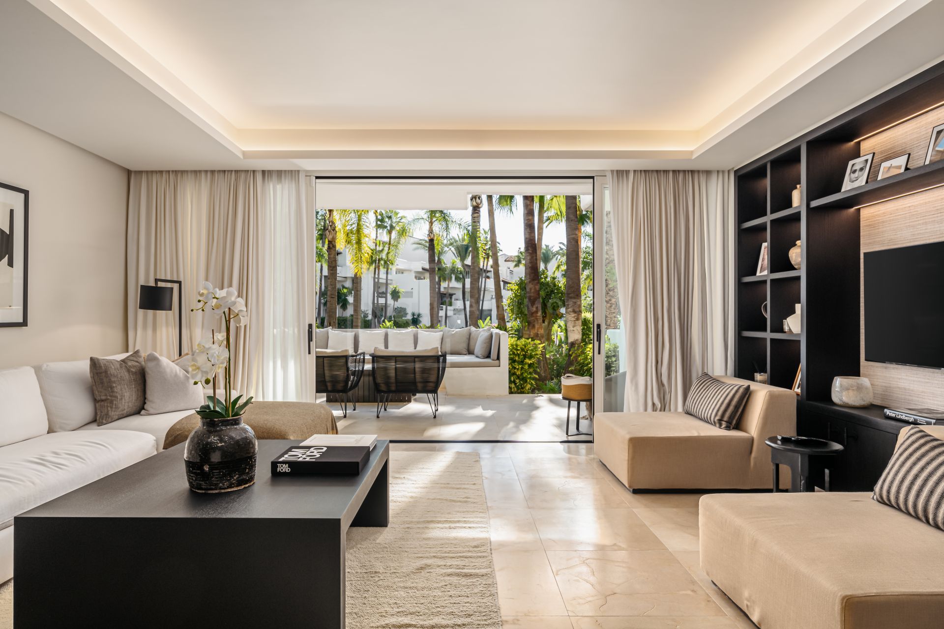 Beachside 3-Bedroom Residence on Marbella’s Golden Mile With South-East Terrace