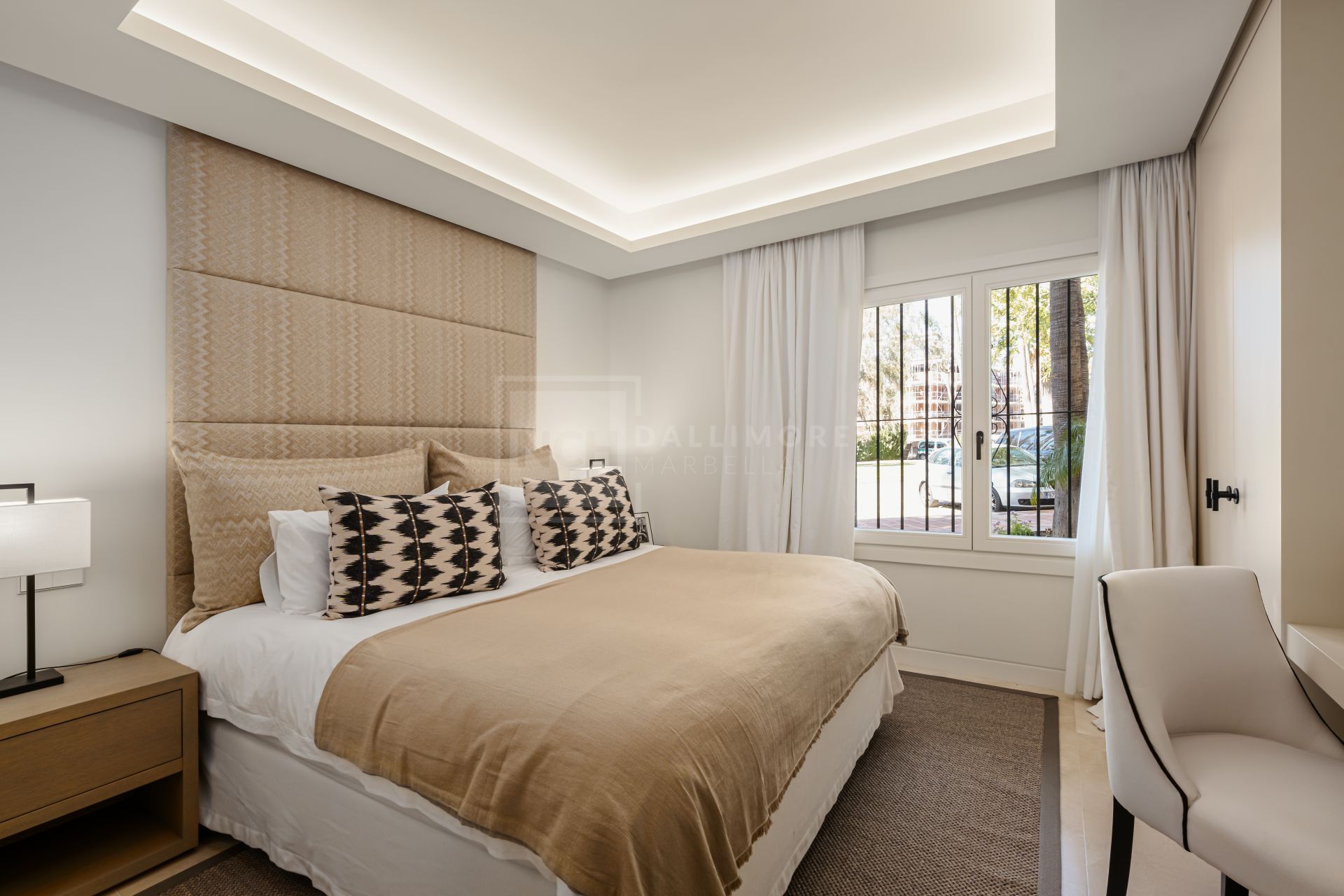 Beachside 3-Bedroom Residence on Marbella’s Golden Mile With South-East Terrace