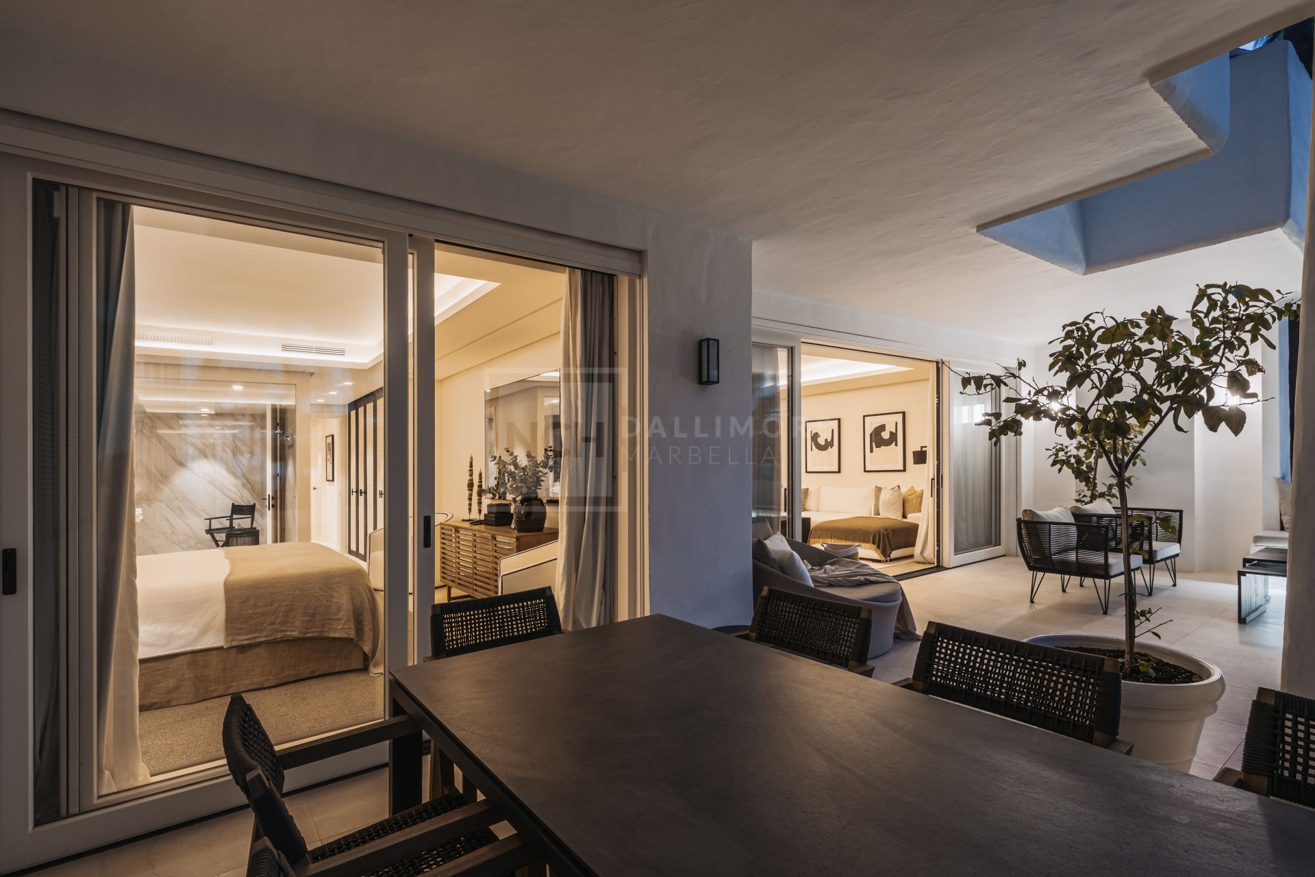 Beachside 3-Bedroom Residence on Marbella’s Golden Mile With South-East Terrace