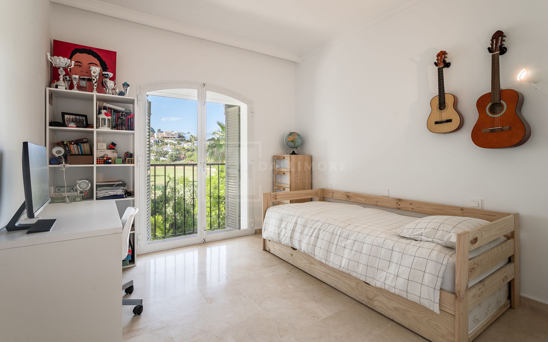 Corner 4- Bedroom Townhouse in La Quinta