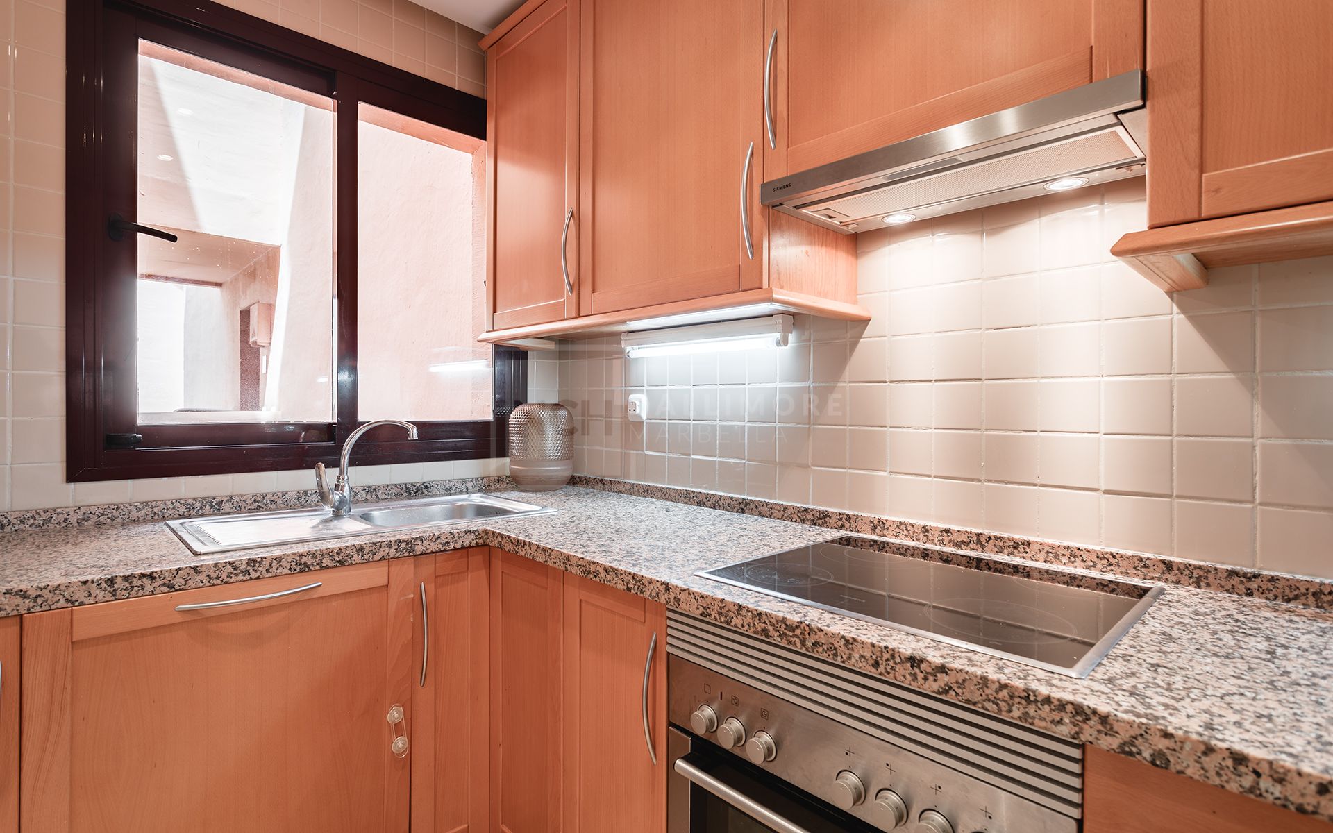 Elegante apartamento de 2 dormitorios en Benahavís