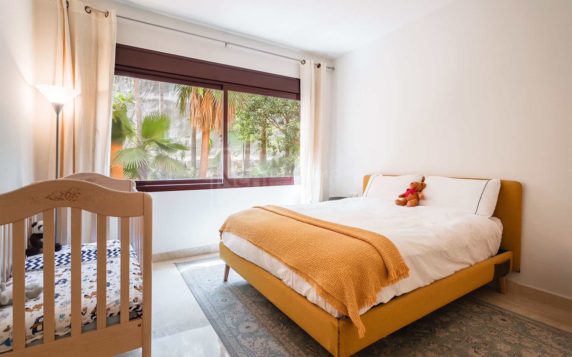 Elegante apartamento de 2 dormitorios en Benahavís