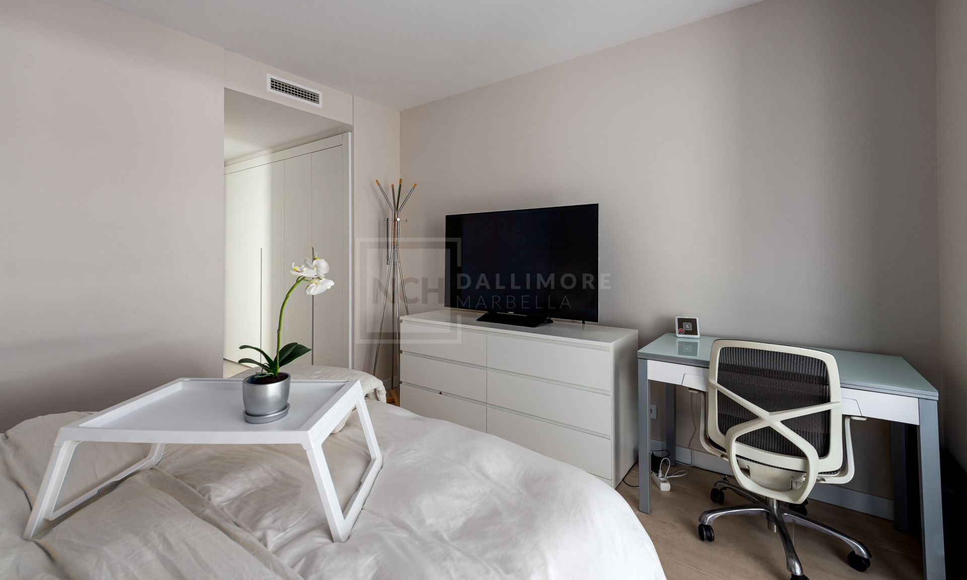 Nuevo Apartamento Moderno con las mejores comodidades en Selwo Estepona