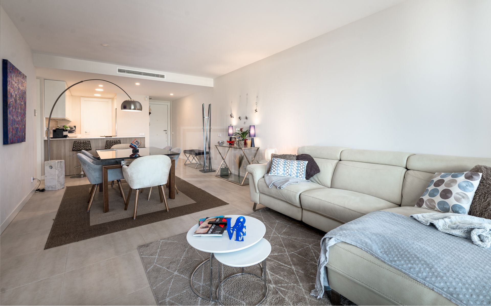 Nuevo Apartamento Moderno con las mejores comodidades en Selwo Estepona