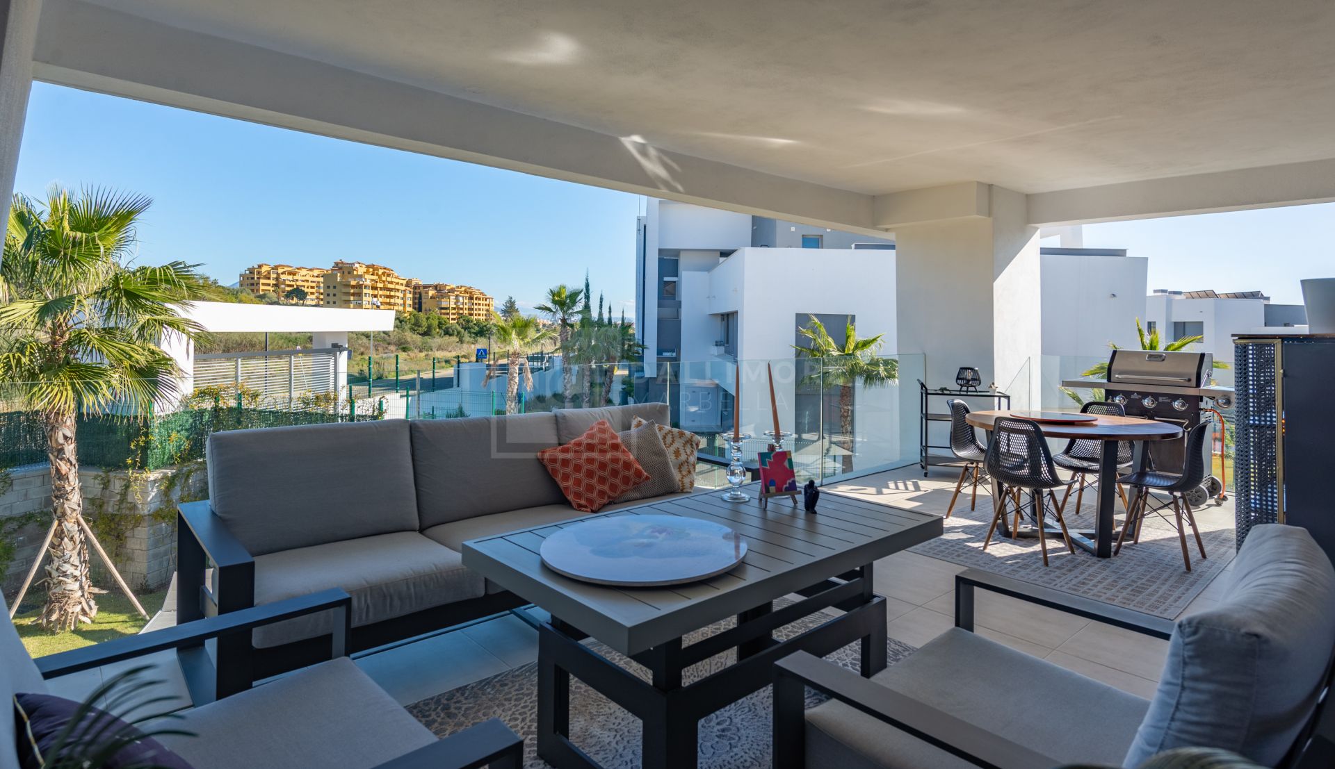 Nuevo Apartamento Moderno con las mejores comodidades en Selwo Estepona
