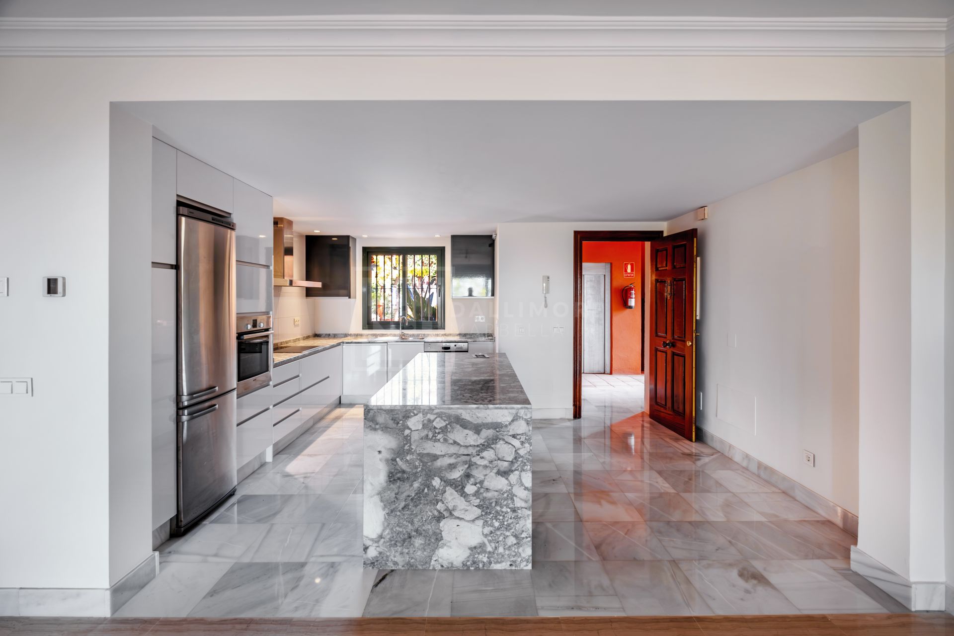 Refined Monte Halcones Home With South-Facing Terrace And Open-Plan Living