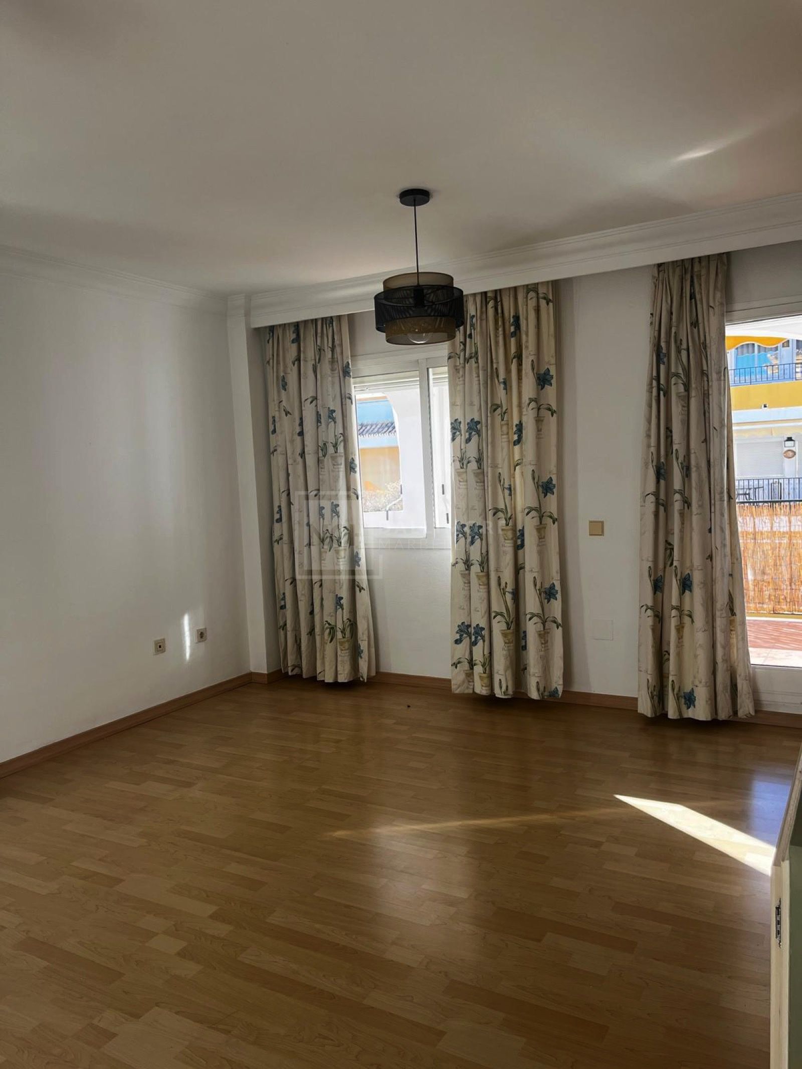 Espectacular Apartamento Esquinero en la Prestigiosa Milla de Oro