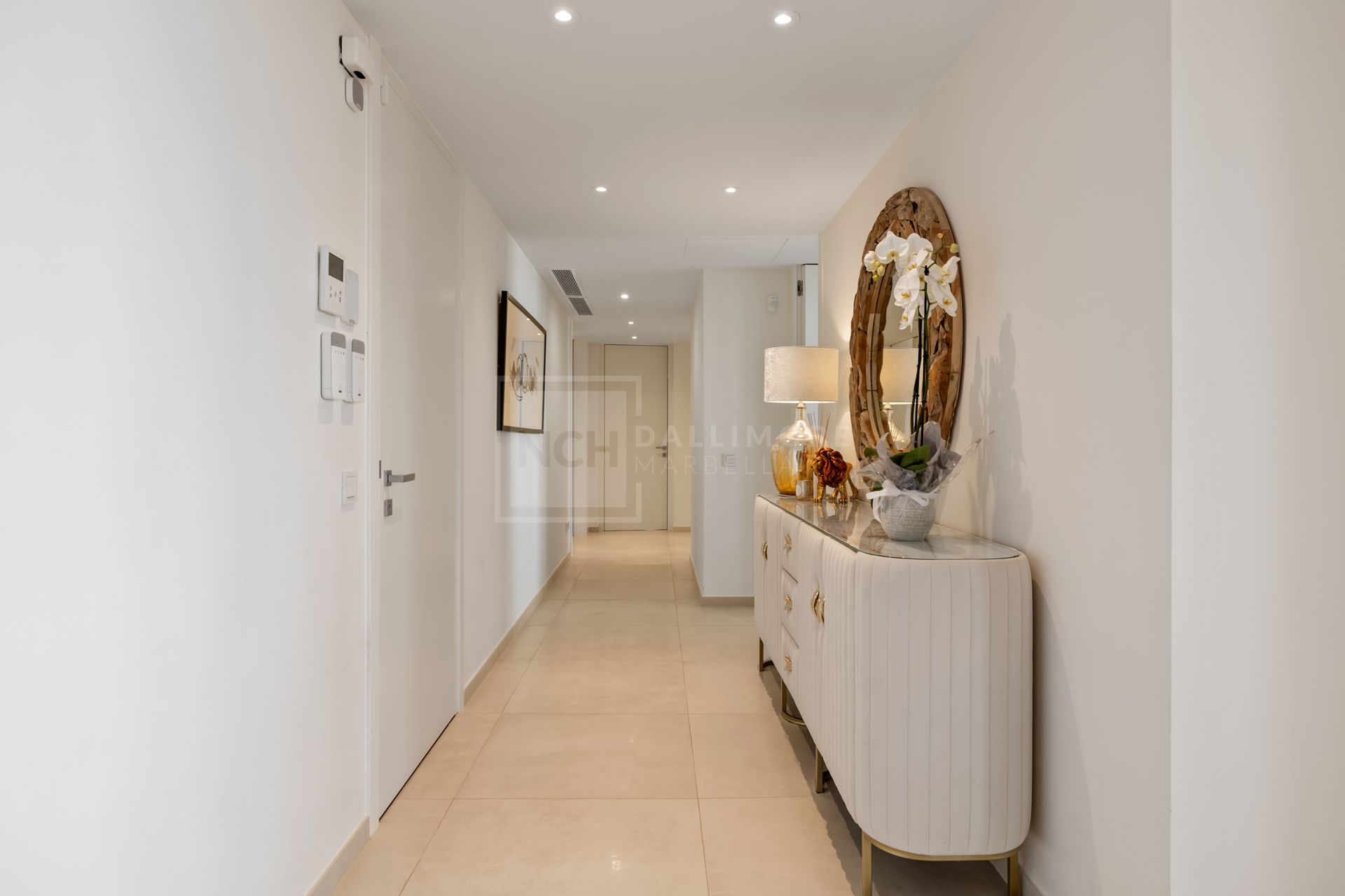 Luxury Penthouse with Spectacular Views in 9 Lions, Nueva Andalucia
