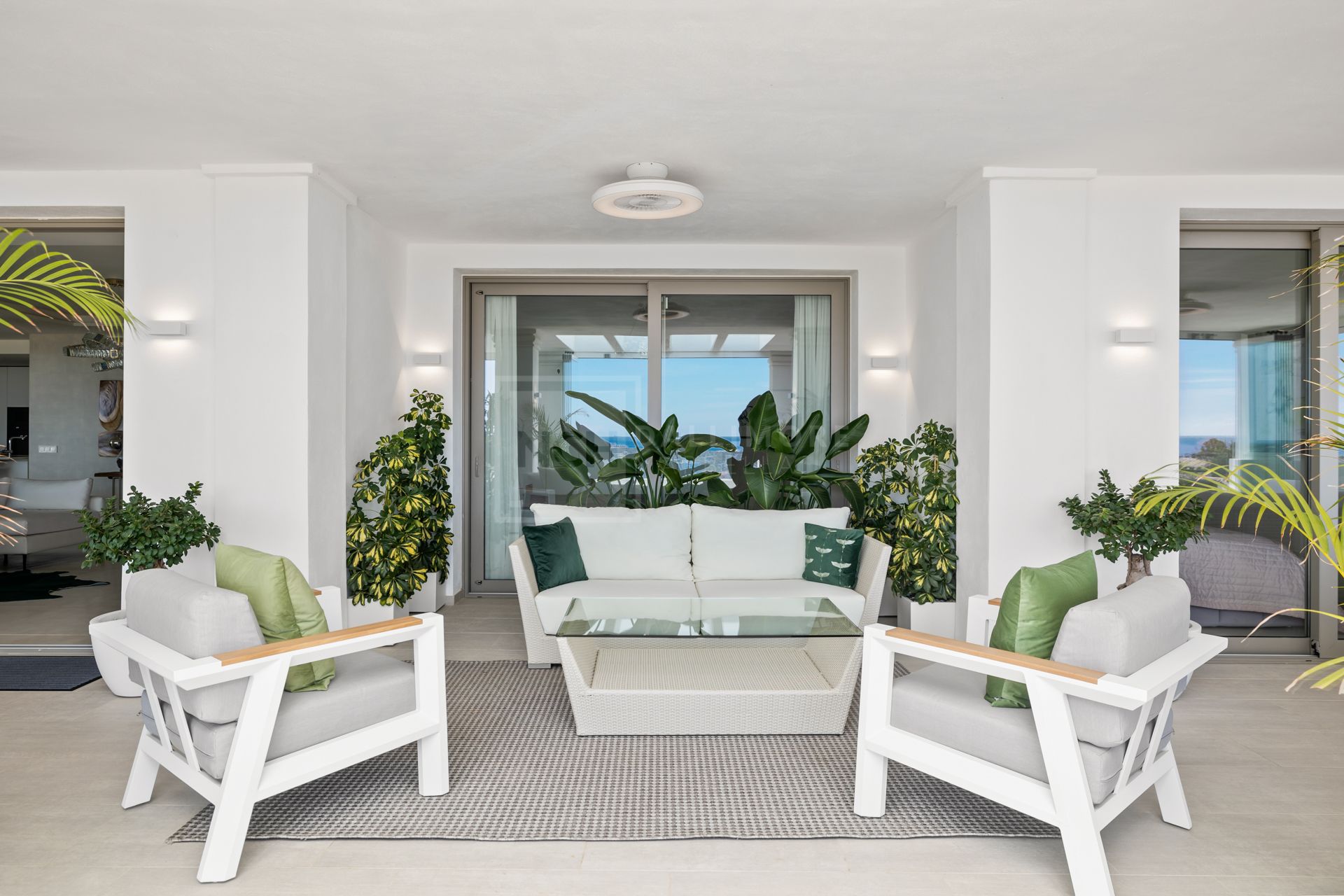 Luxury Penthouse with Spectacular Views in 9 Lions, Nueva Andalucia
