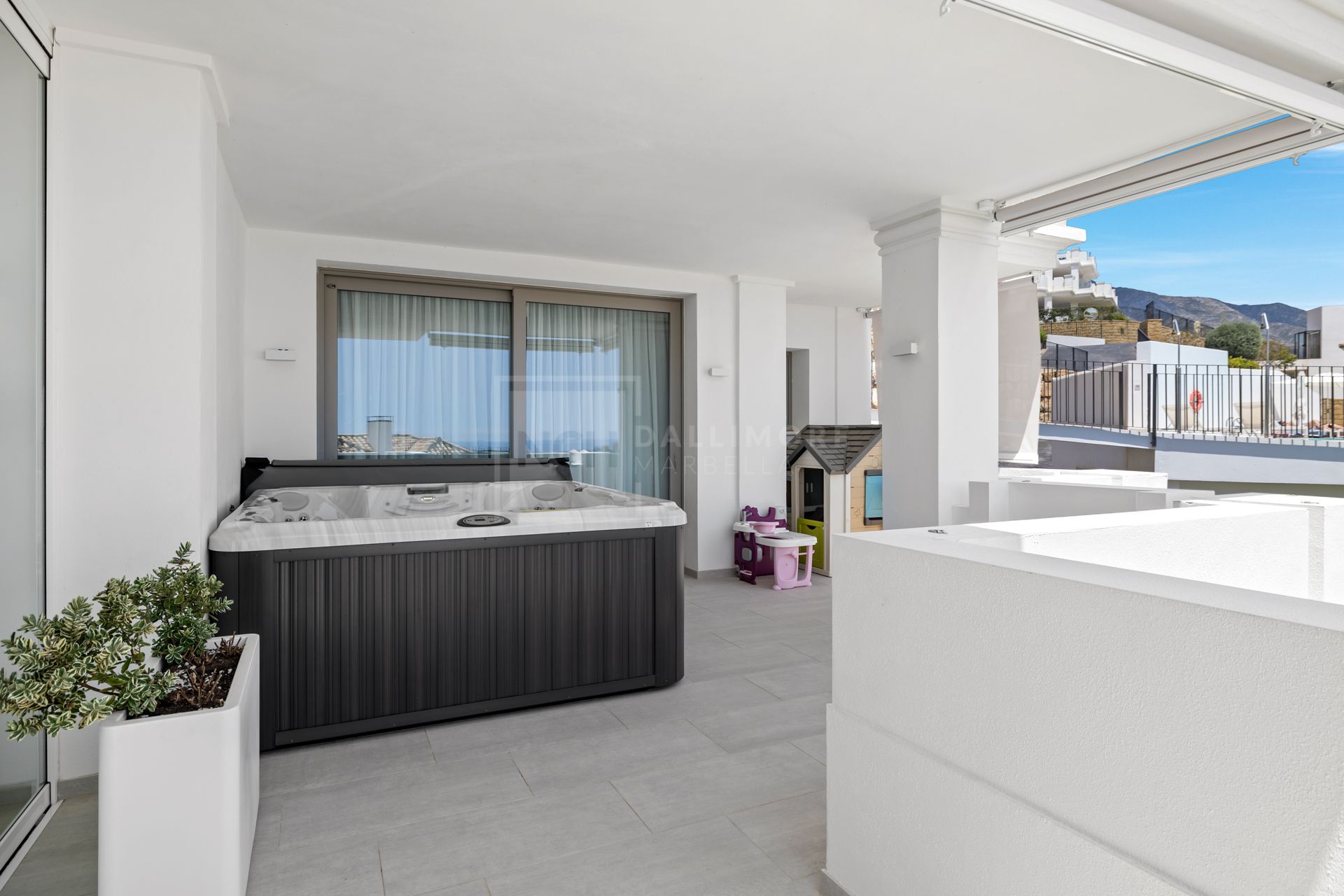 Luxury Penthouse with Spectacular Views in 9 Lions, Nueva Andalucia