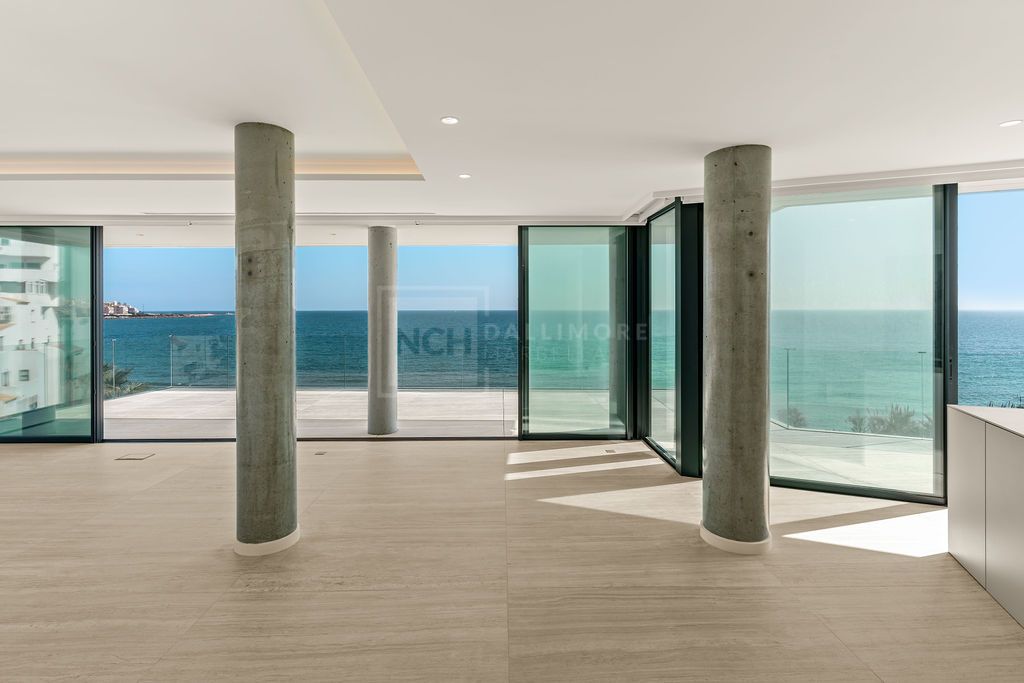 Exclusive Beachfront Duplex Penthouse in The Sapphire, Estepona