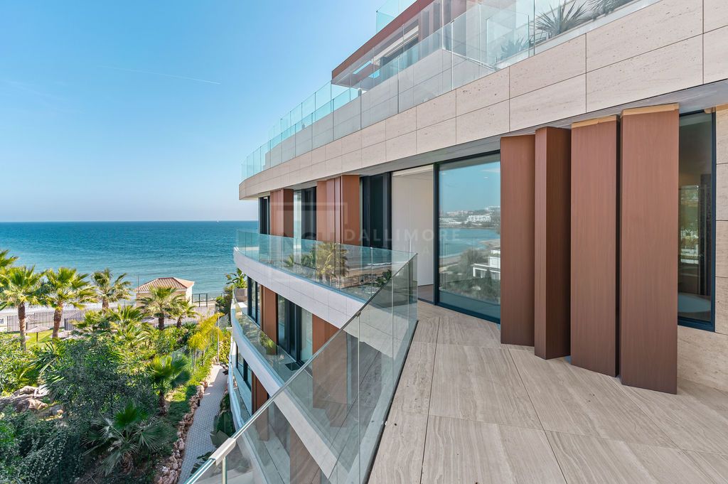 Exclusive Beachfront Duplex Penthouse in The Sapphire, Estepona