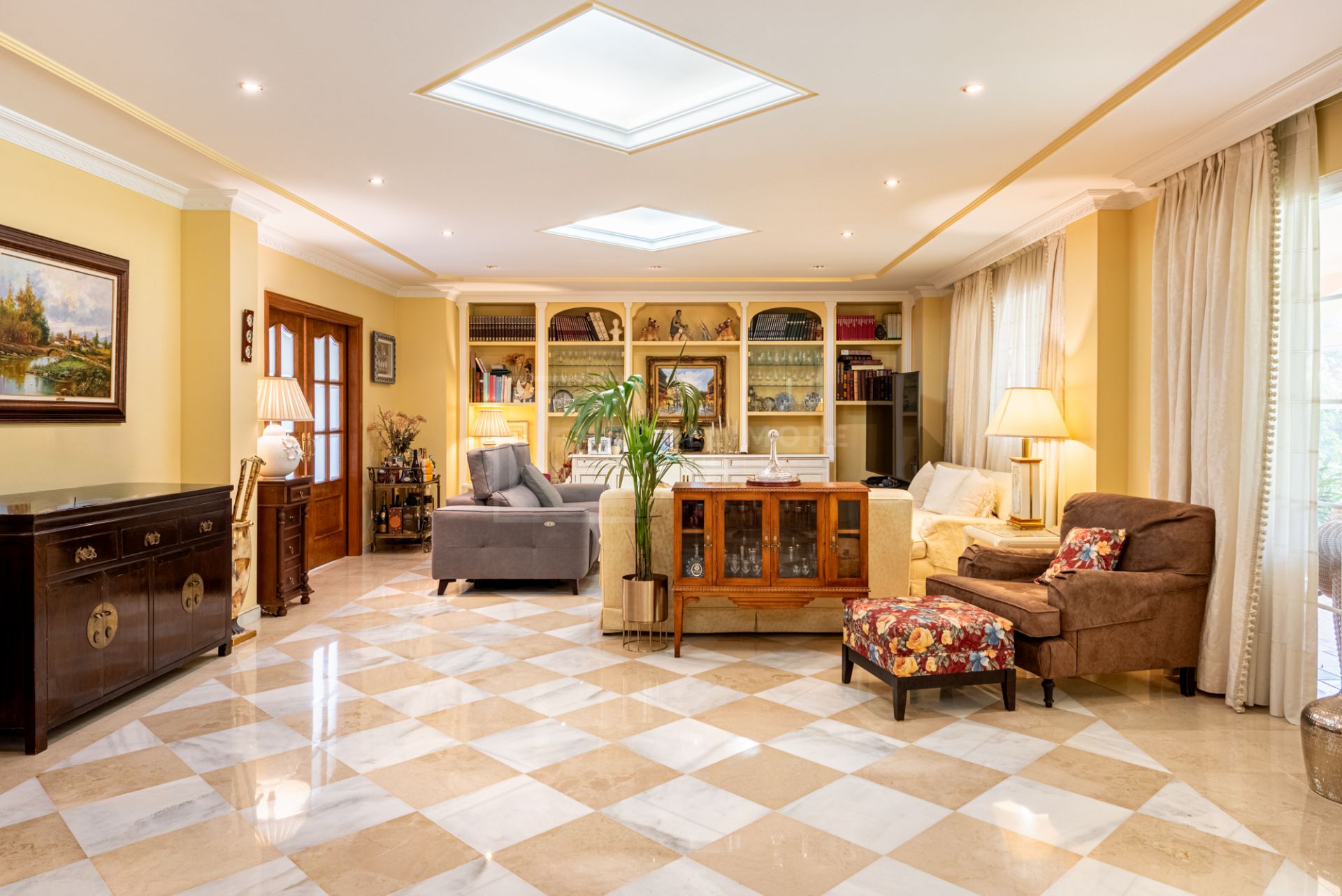 Charming 5-Bedroom Villa in Ayalaya Rio Verde, Marbella