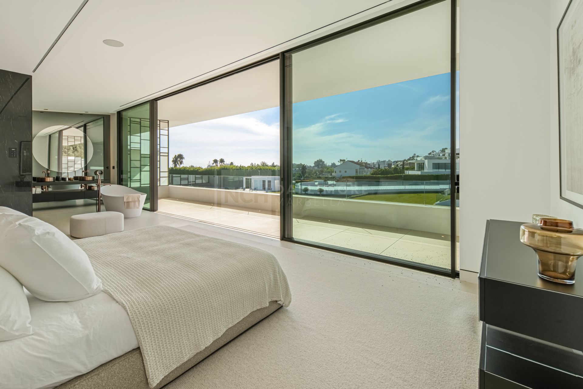 Contemporary Masterpiece With Rooftop Pool In Marbella’s Most Prestigious Golden Mile