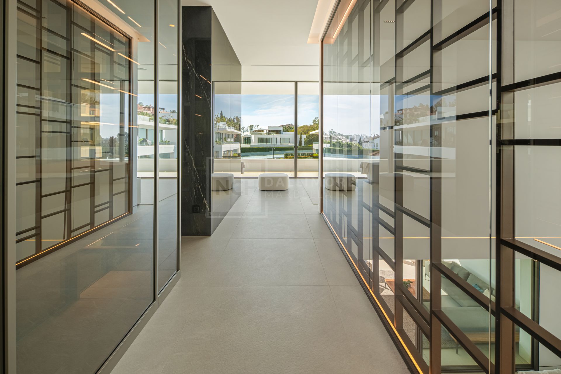 Contemporary Masterpiece With Rooftop Pool In Marbella’s Most Prestigious Golden Mile