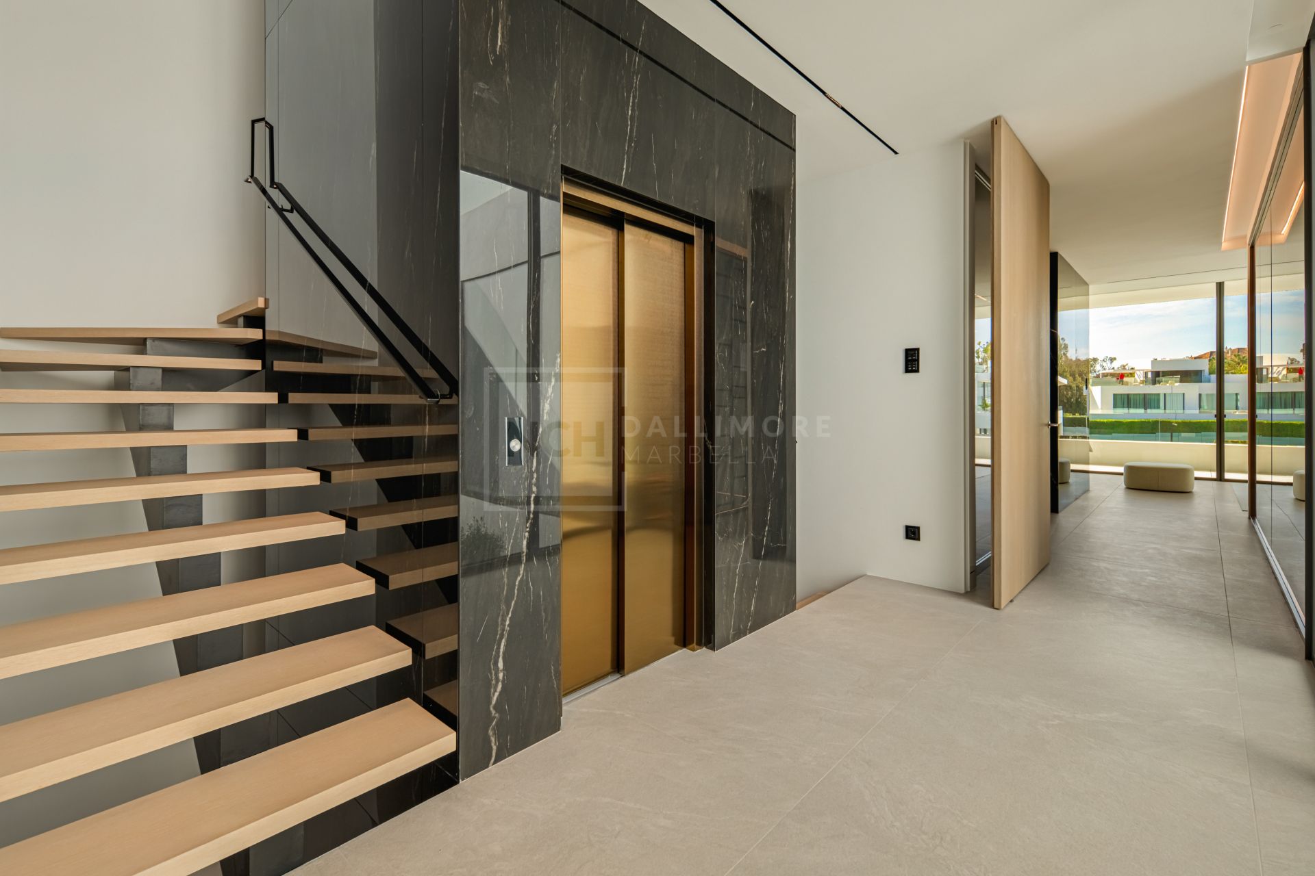 Contemporary Masterpiece With Rooftop Pool In Marbella’s Most Prestigious Golden Mile