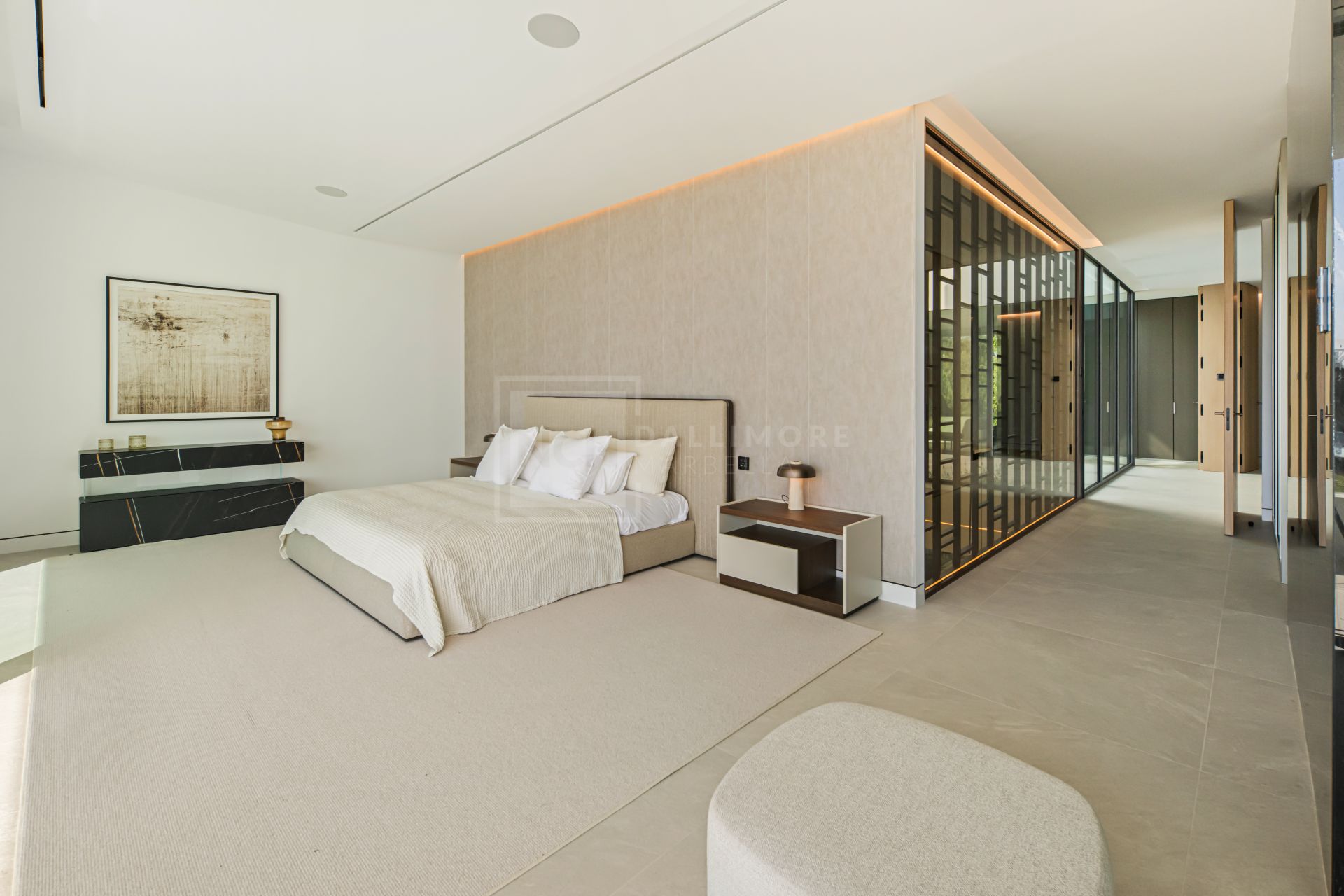 Contemporary Masterpiece With Rooftop Pool In Marbella’s Most Prestigious Golden Mile