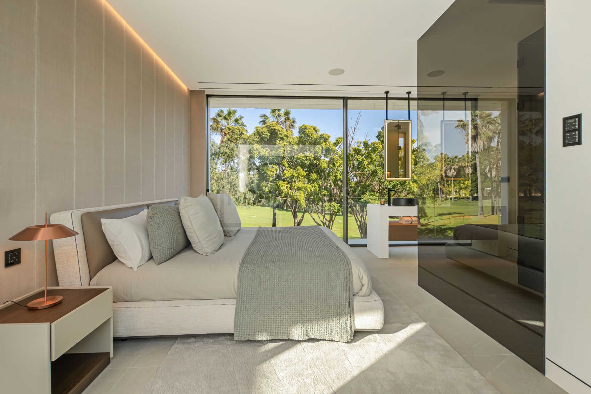 Contemporary Masterpiece With Rooftop Pool In Marbella’s Most Prestigious Golden Mile