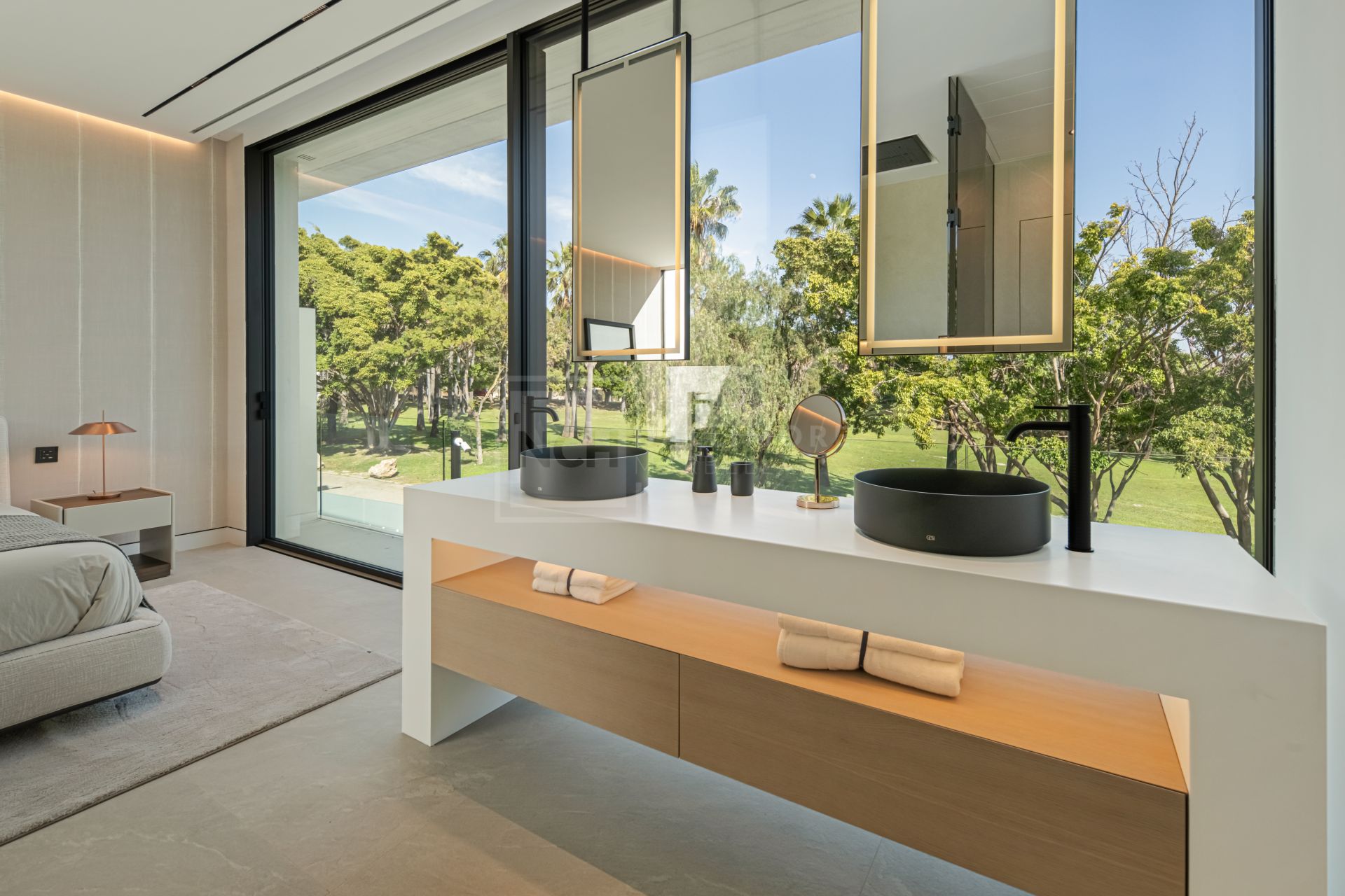 Contemporary Masterpiece With Rooftop Pool In Marbella’s Most Prestigious Golden Mile