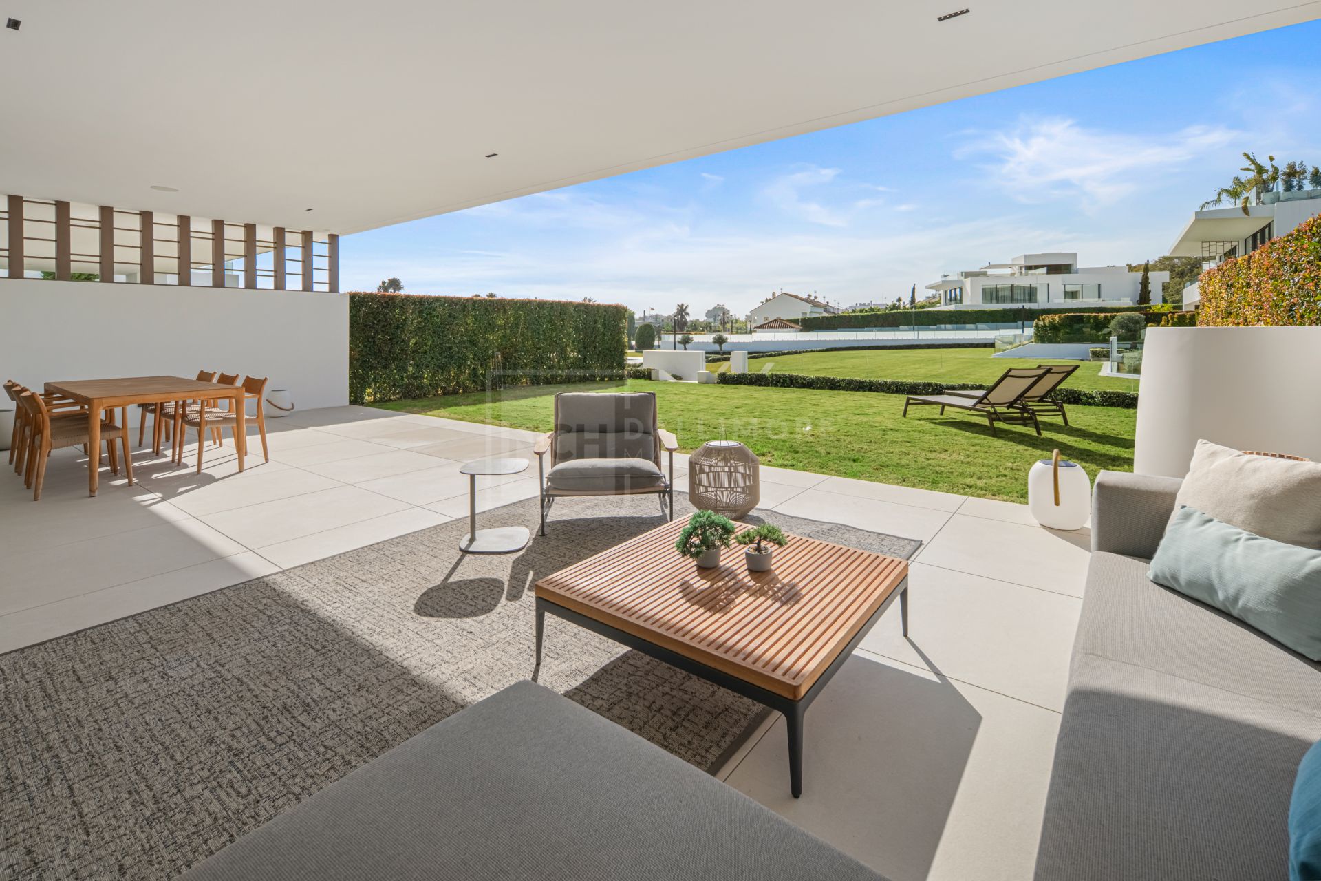 Contemporary Masterpiece With Rooftop Pool In Marbella’s Most Prestigious Golden Mile
