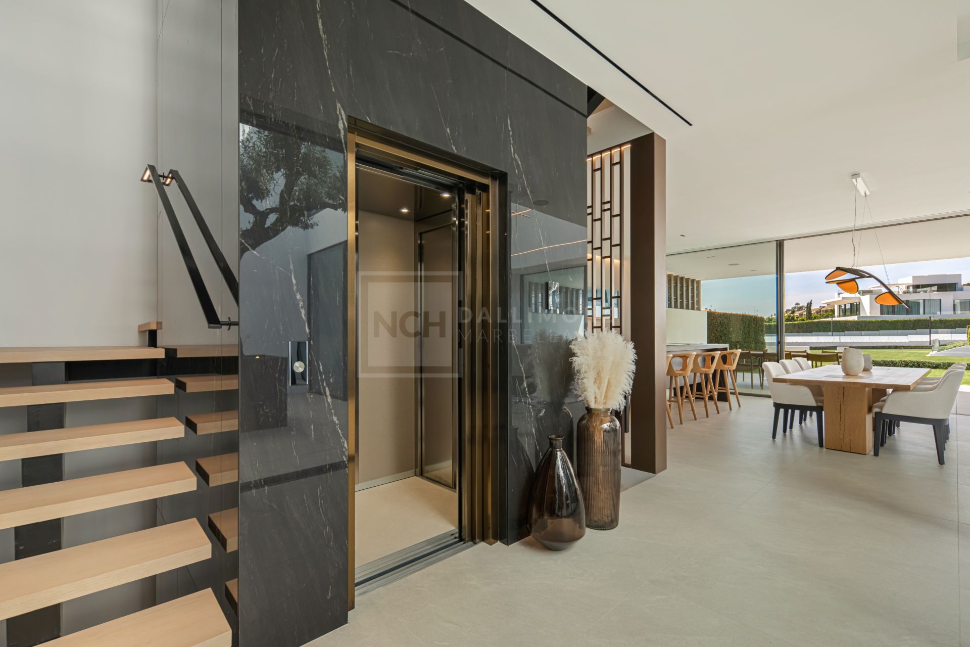 Contemporary Masterpiece With Rooftop Pool In Marbella’s Most Prestigious Golden Mile