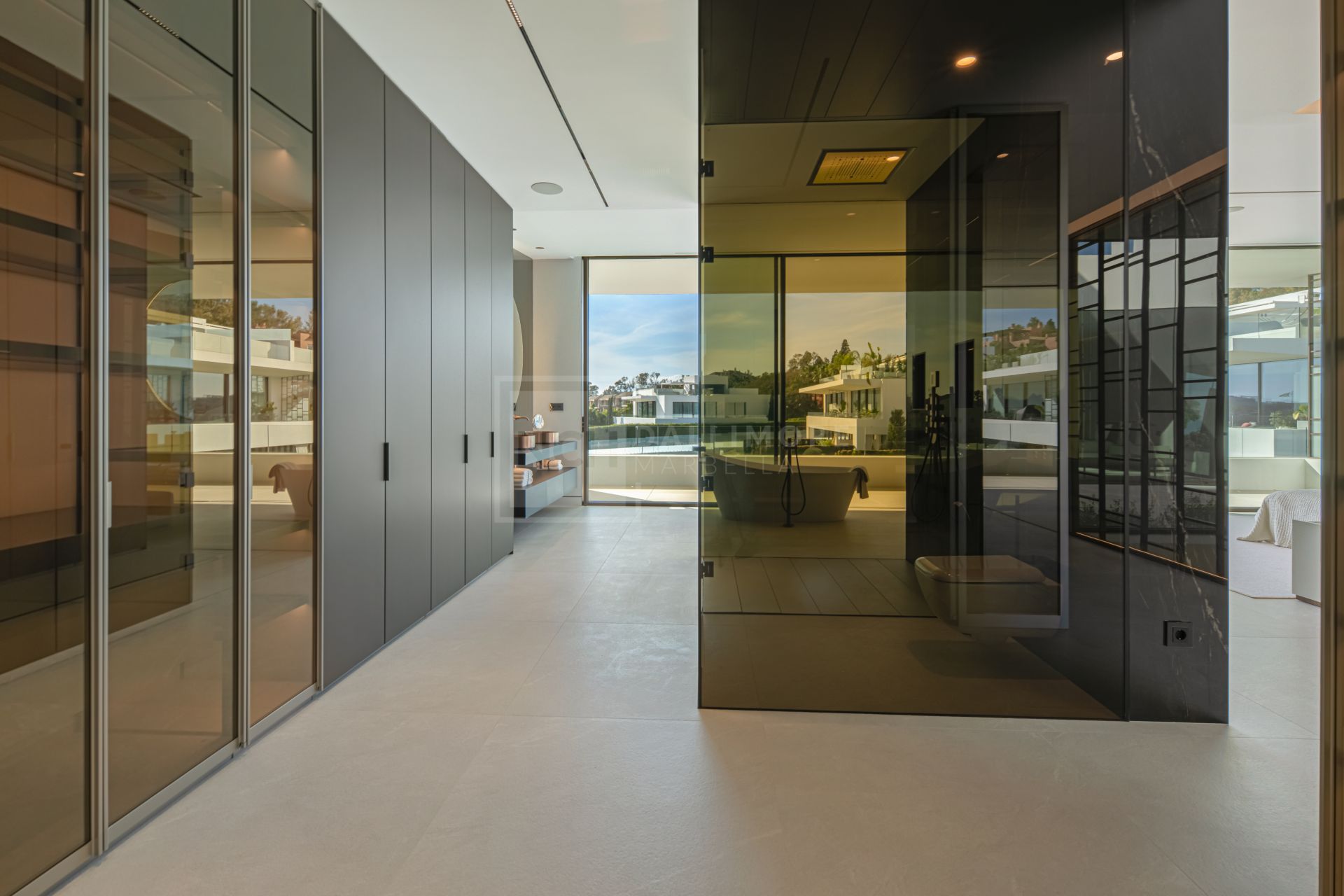 Contemporary Masterpiece With Rooftop Pool In Marbella’s Most Prestigious Golden Mile