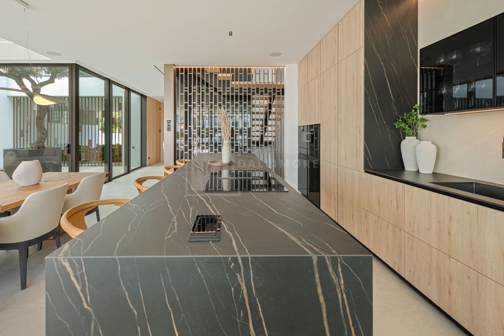 Contemporary Masterpiece With Rooftop Pool In Marbella’s Most Prestigious Golden Mile
