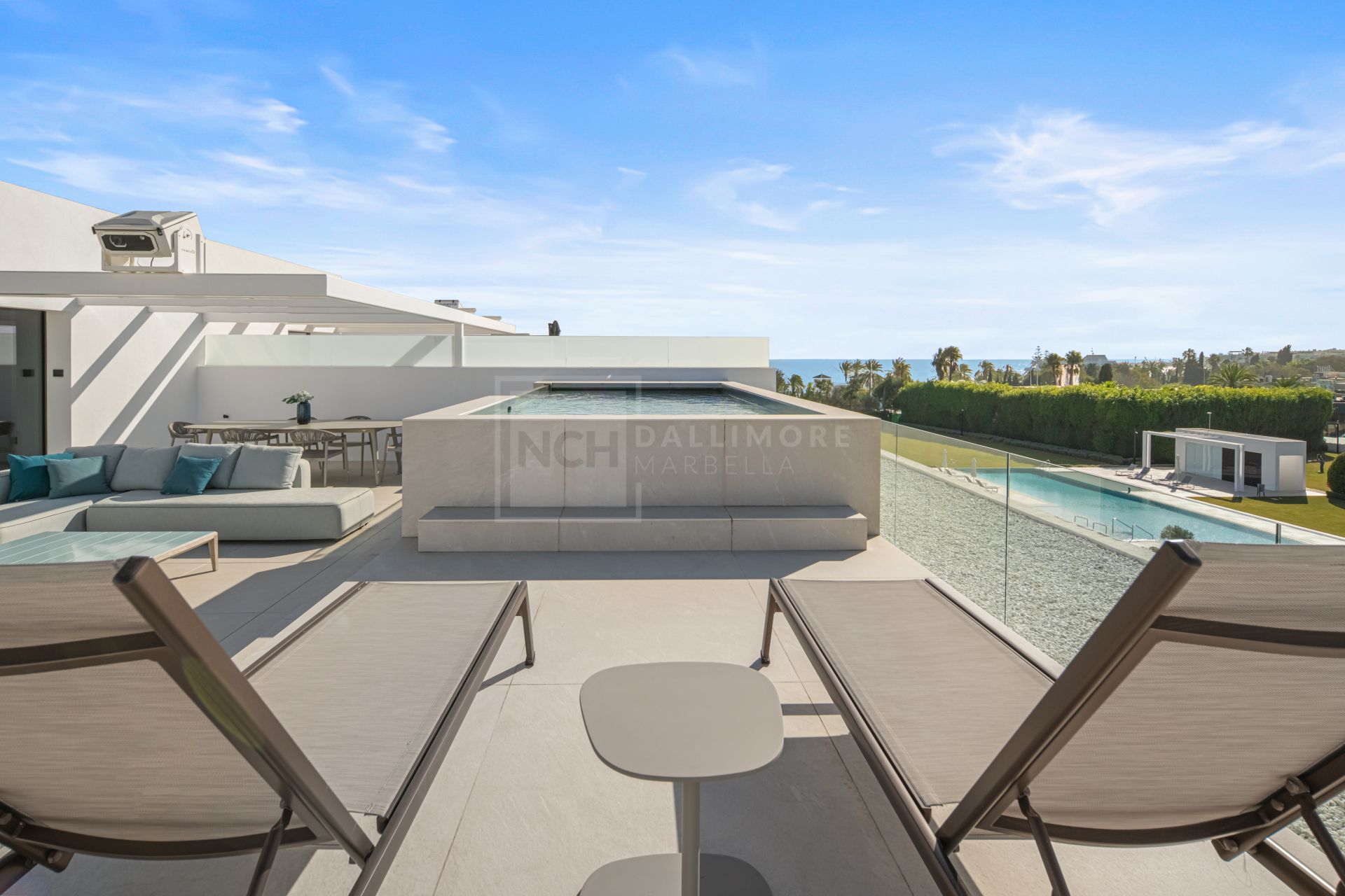 Contemporary Masterpiece With Rooftop Pool In Marbella’s Most Prestigious Golden Mile