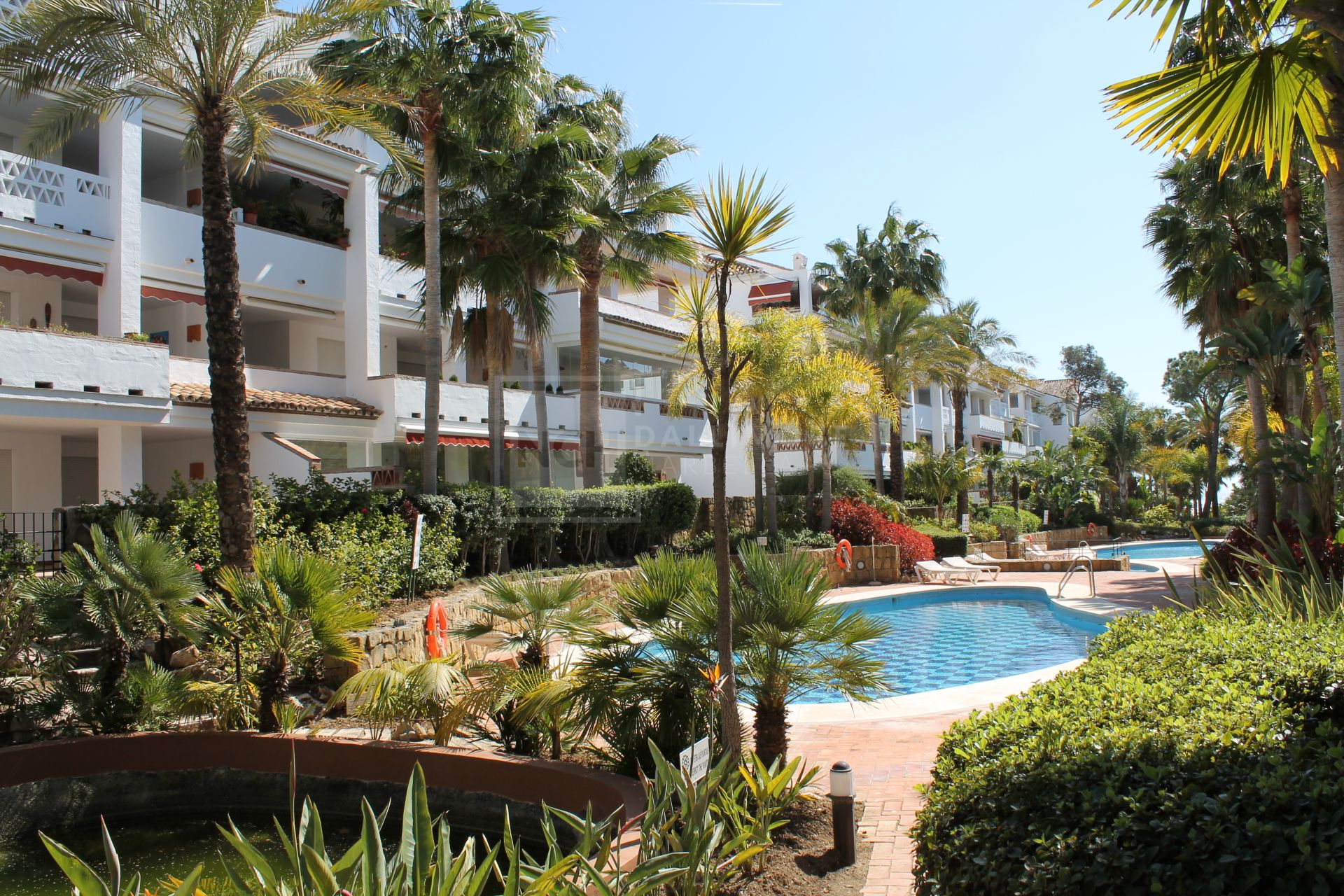 Excellent, fully renovated, three bedroom first floor apartment on Marbella’s Golden Mile