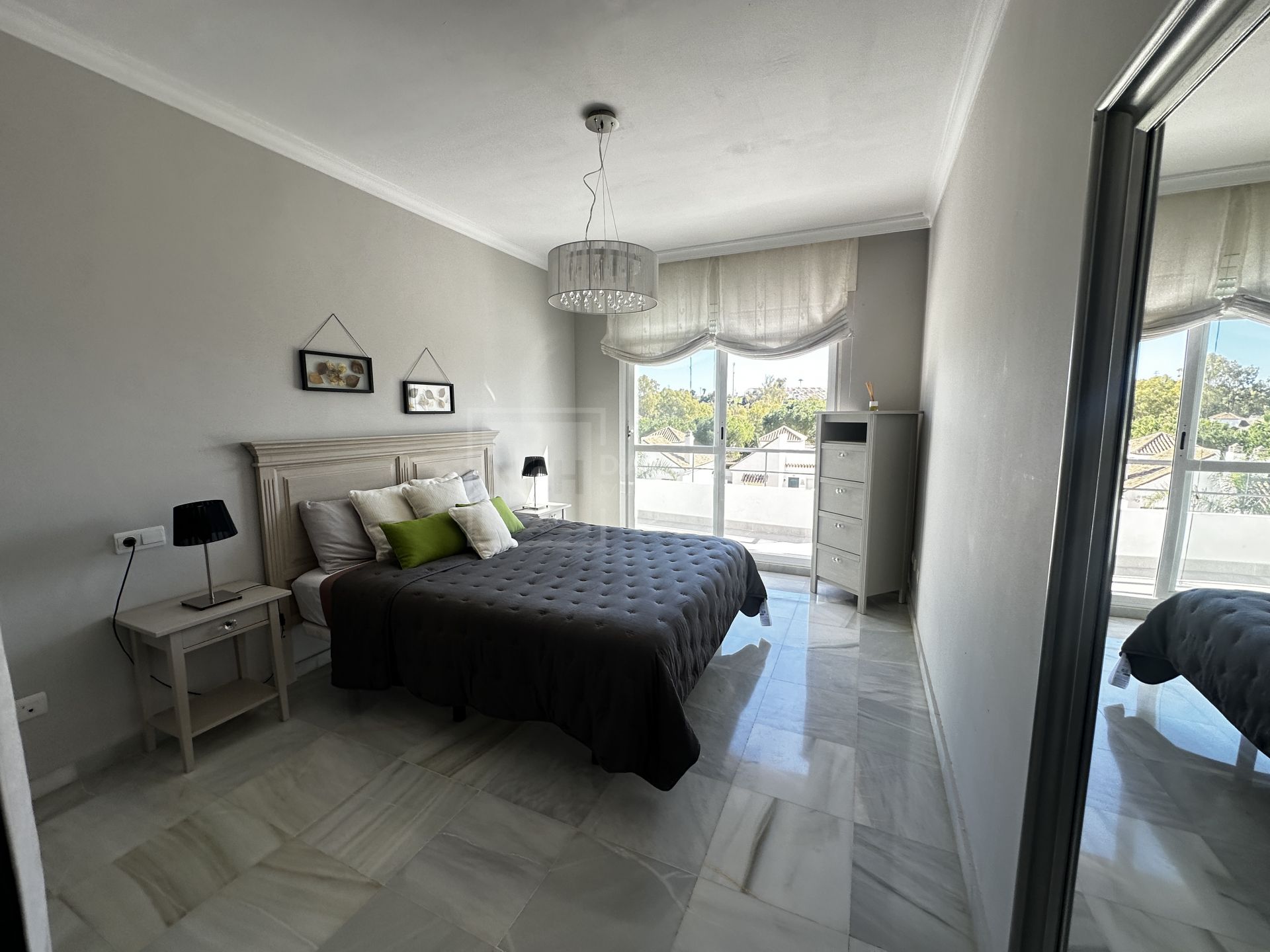 Apartamento de gran valor en Nueva Andalucía