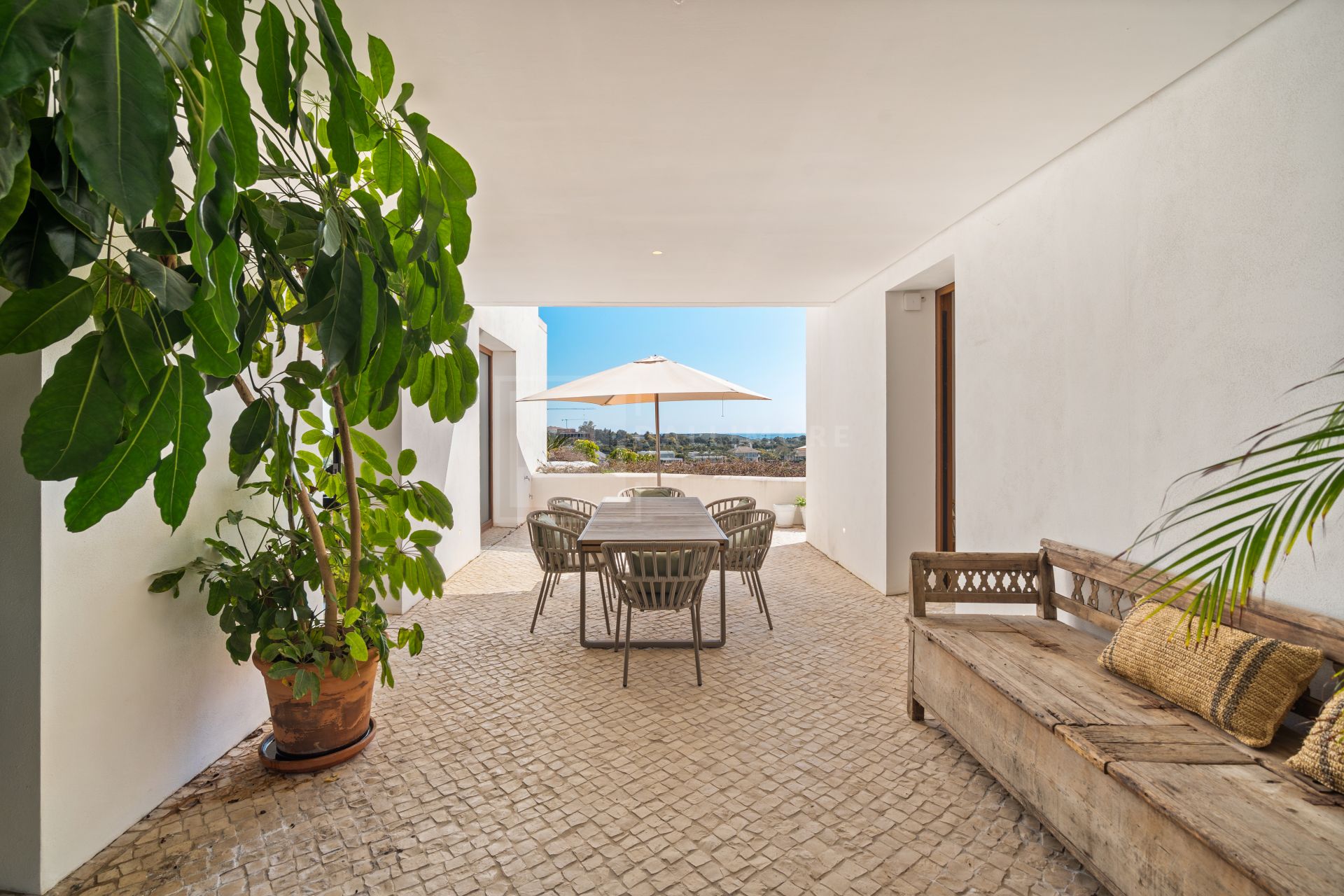 Secluded Villa With Infinity Pool and Open Sea and Golf Views