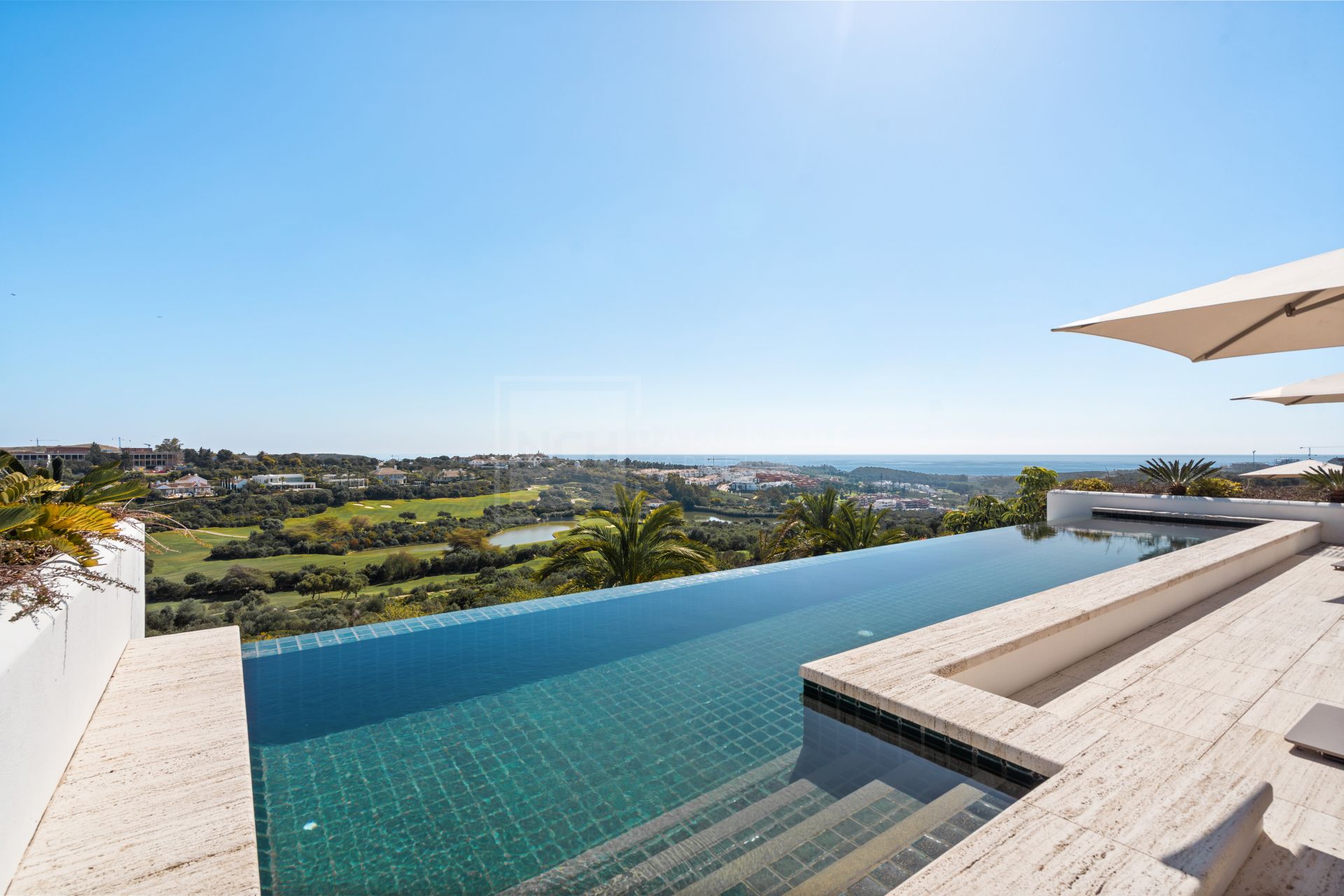 Secluded Villa With Infinity Pool and Open Sea and Golf Views