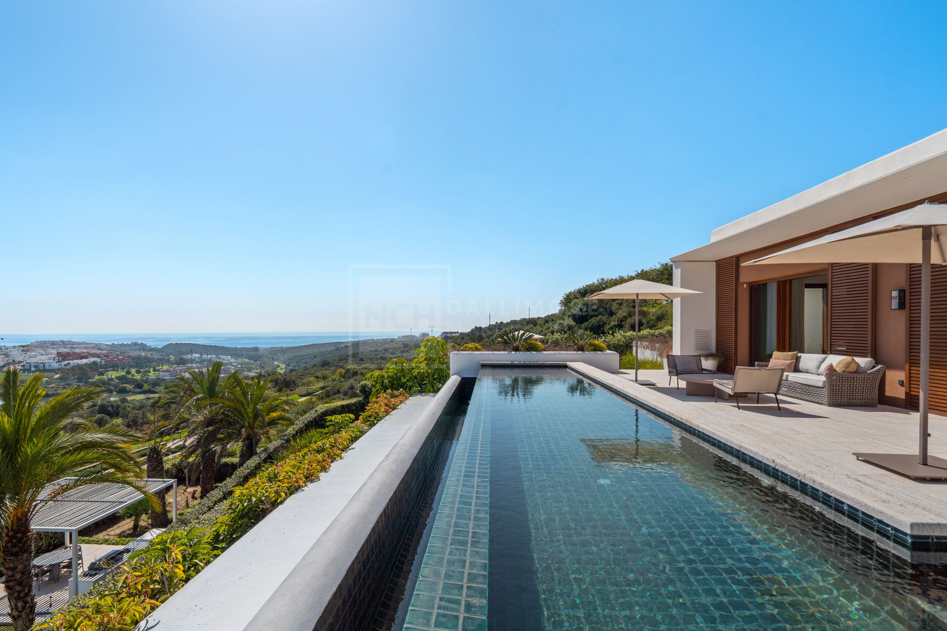 Secluded Villa With Infinity Pool and Open Sea and Golf Views