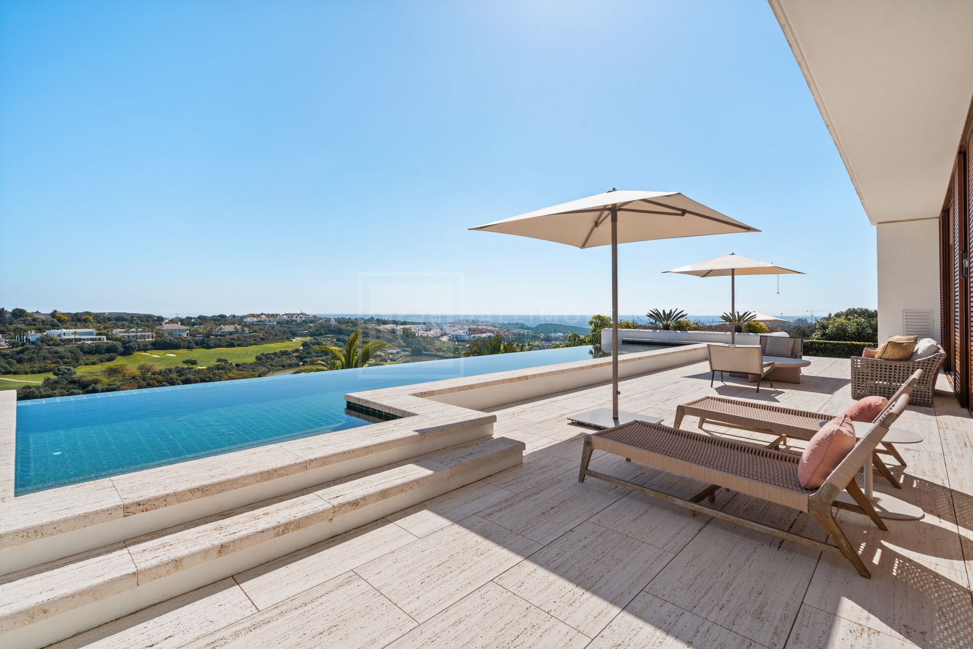Secluded Villa With Infinity Pool and Open Sea and Golf Views