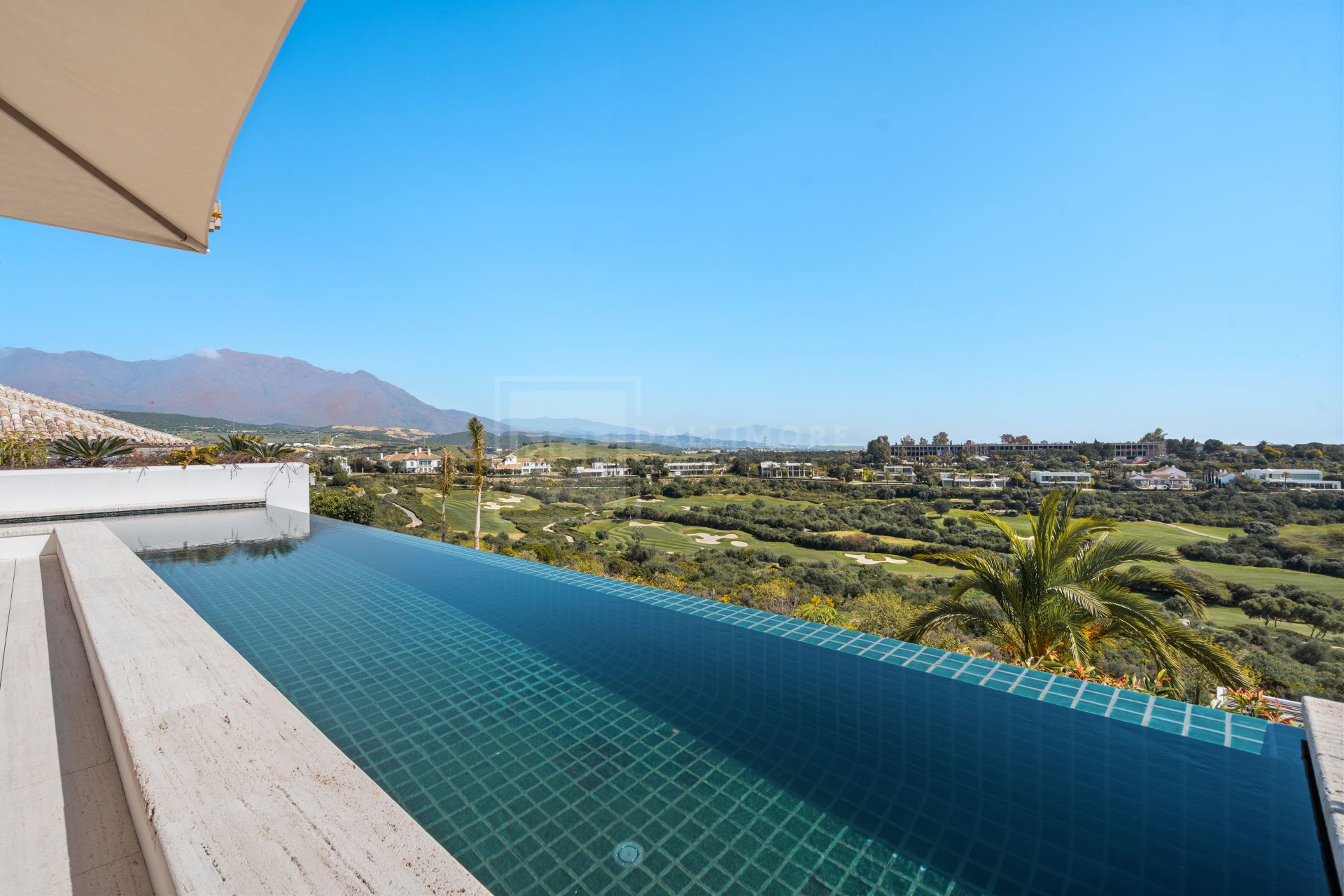 Secluded Villa With Infinity Pool and Open Sea and Golf Views