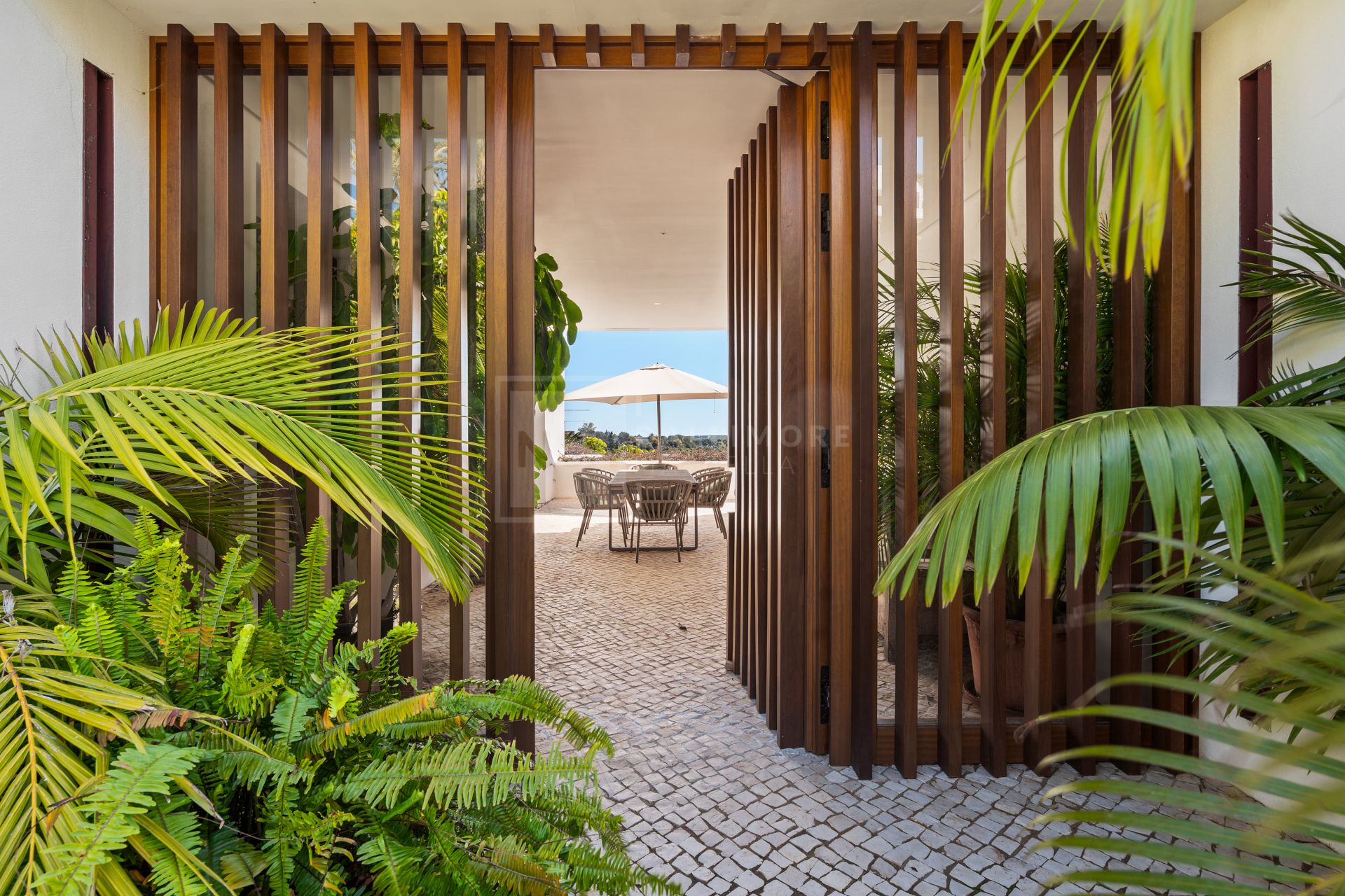 Secluded Villa With Infinity Pool and Open Sea and Golf Views