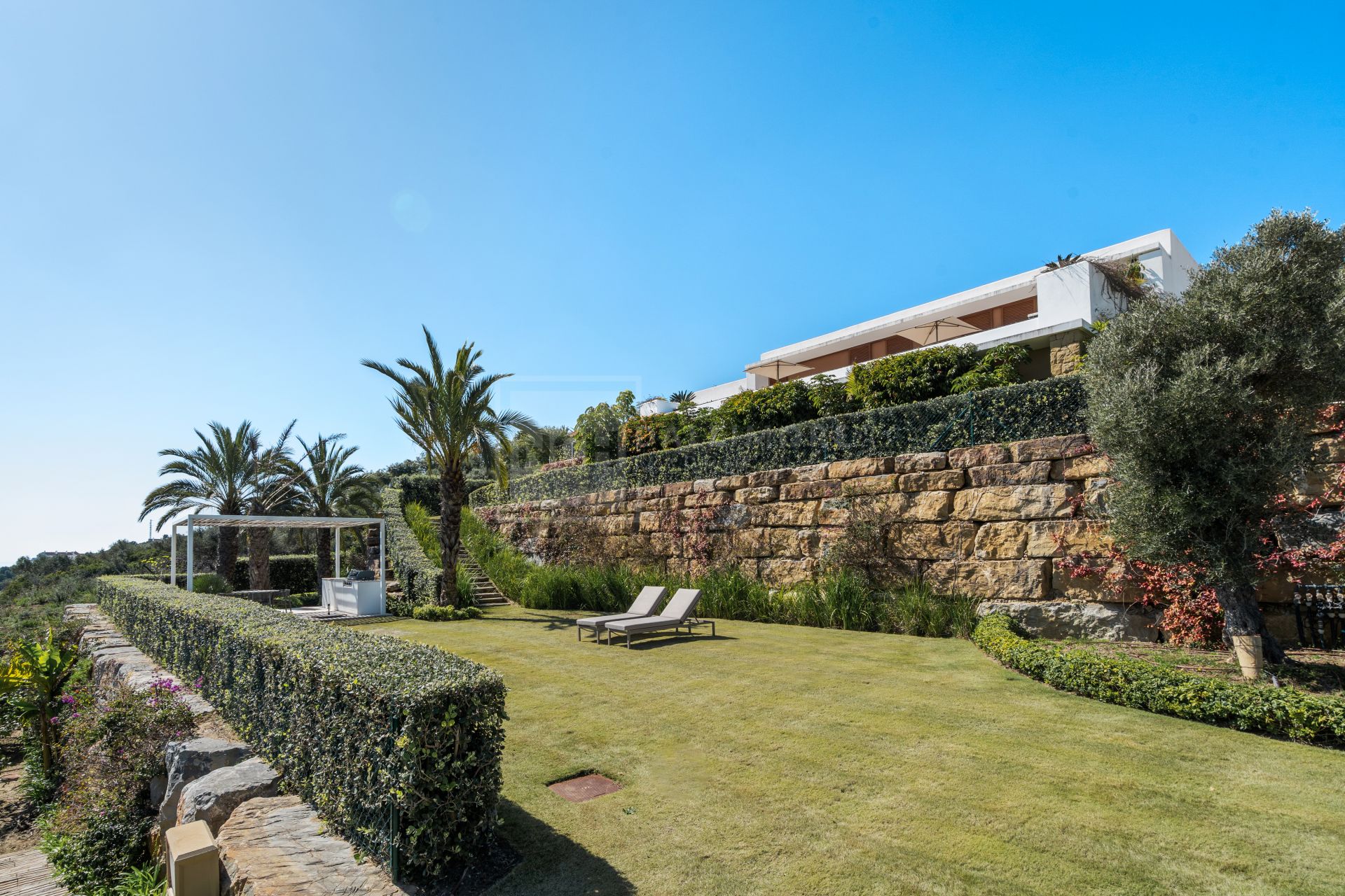 Secluded Villa With Infinity Pool and Open Sea and Golf Views