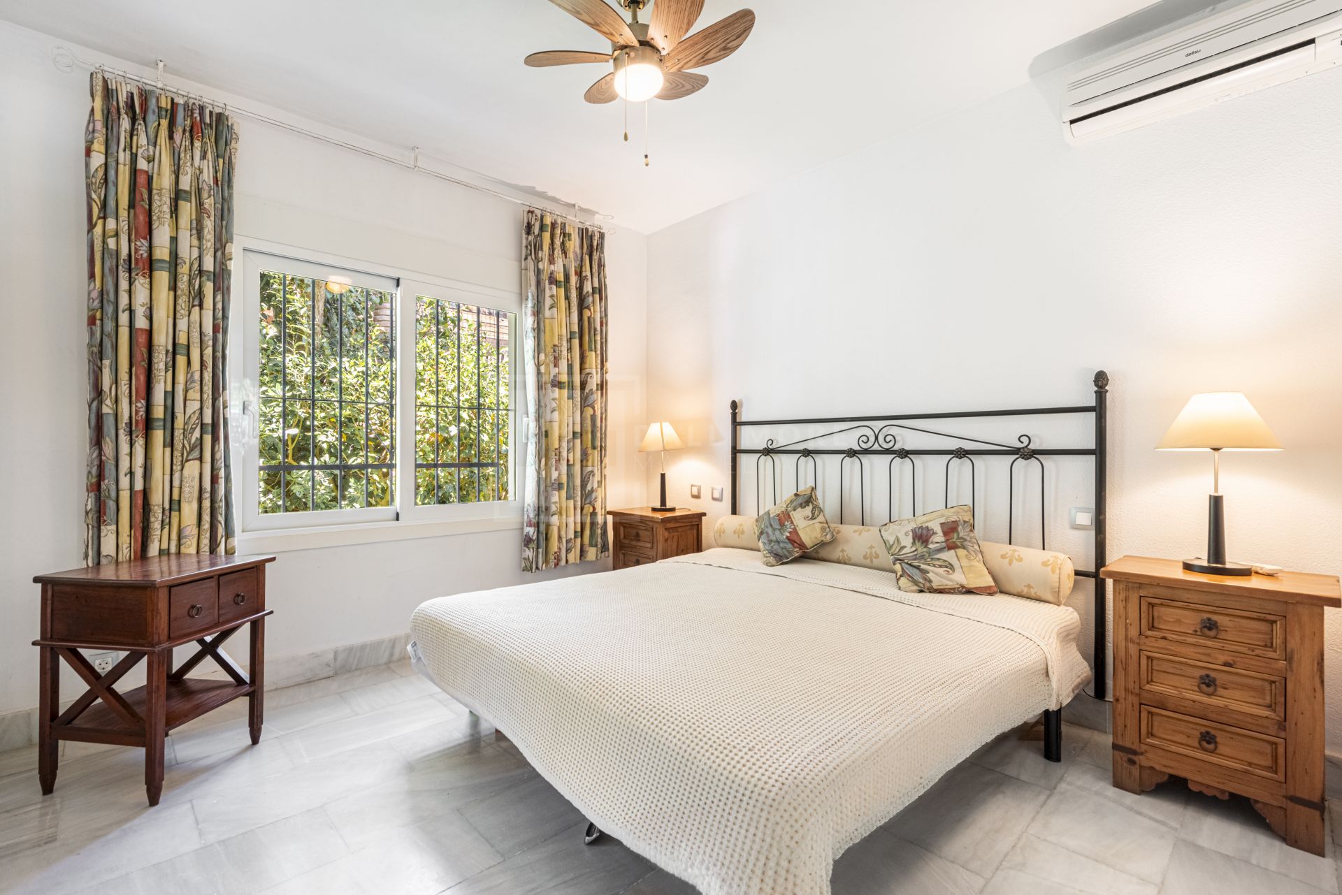 Villa de Estilo Andaluz Ubicada en Nueva Andalucía