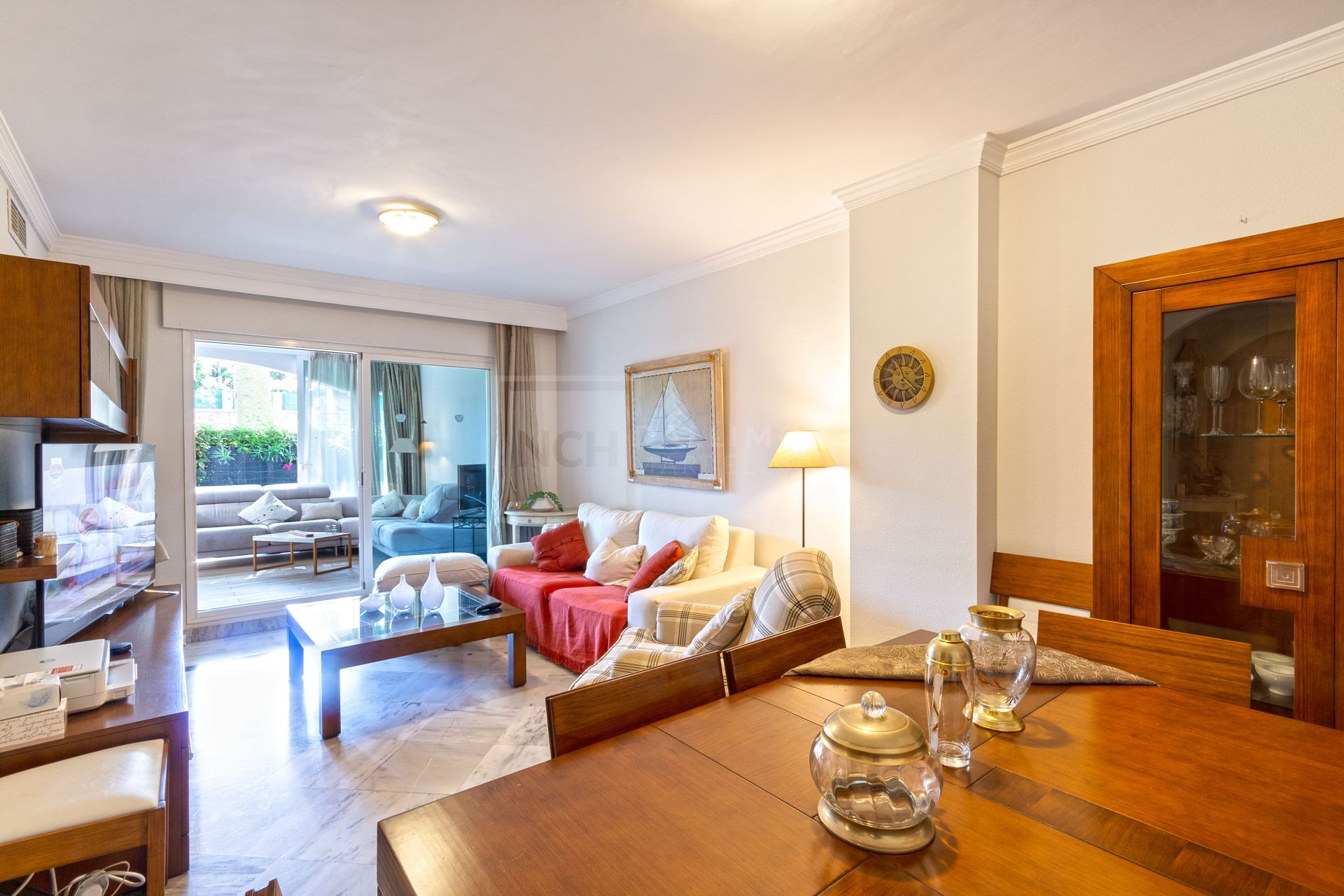 Venta y Alquiler apartamento planta baja con Jardín privado, Dama de Noche