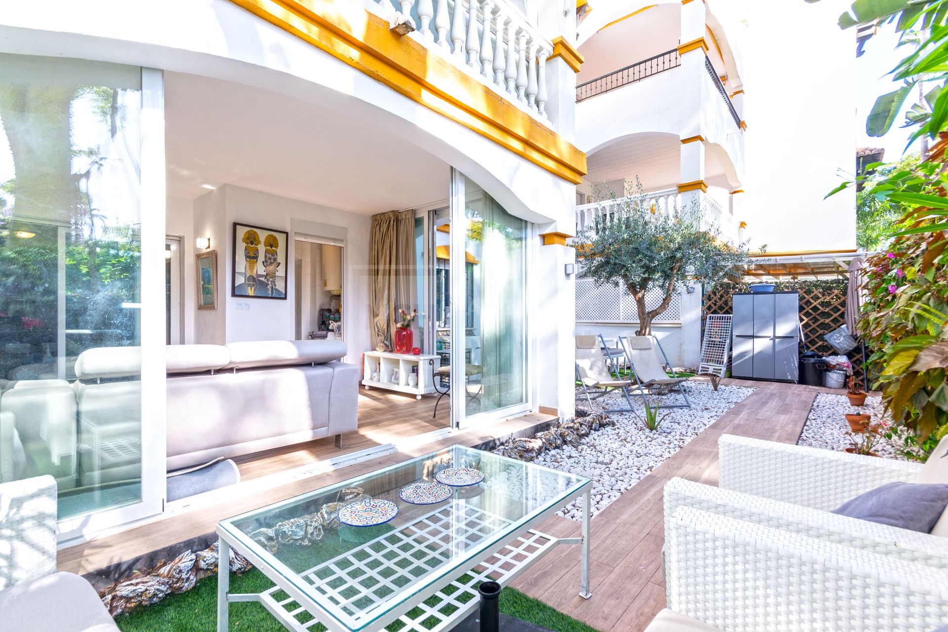 Venta y Alquiler apartamento planta baja con Jardín privado, Dama de Noche